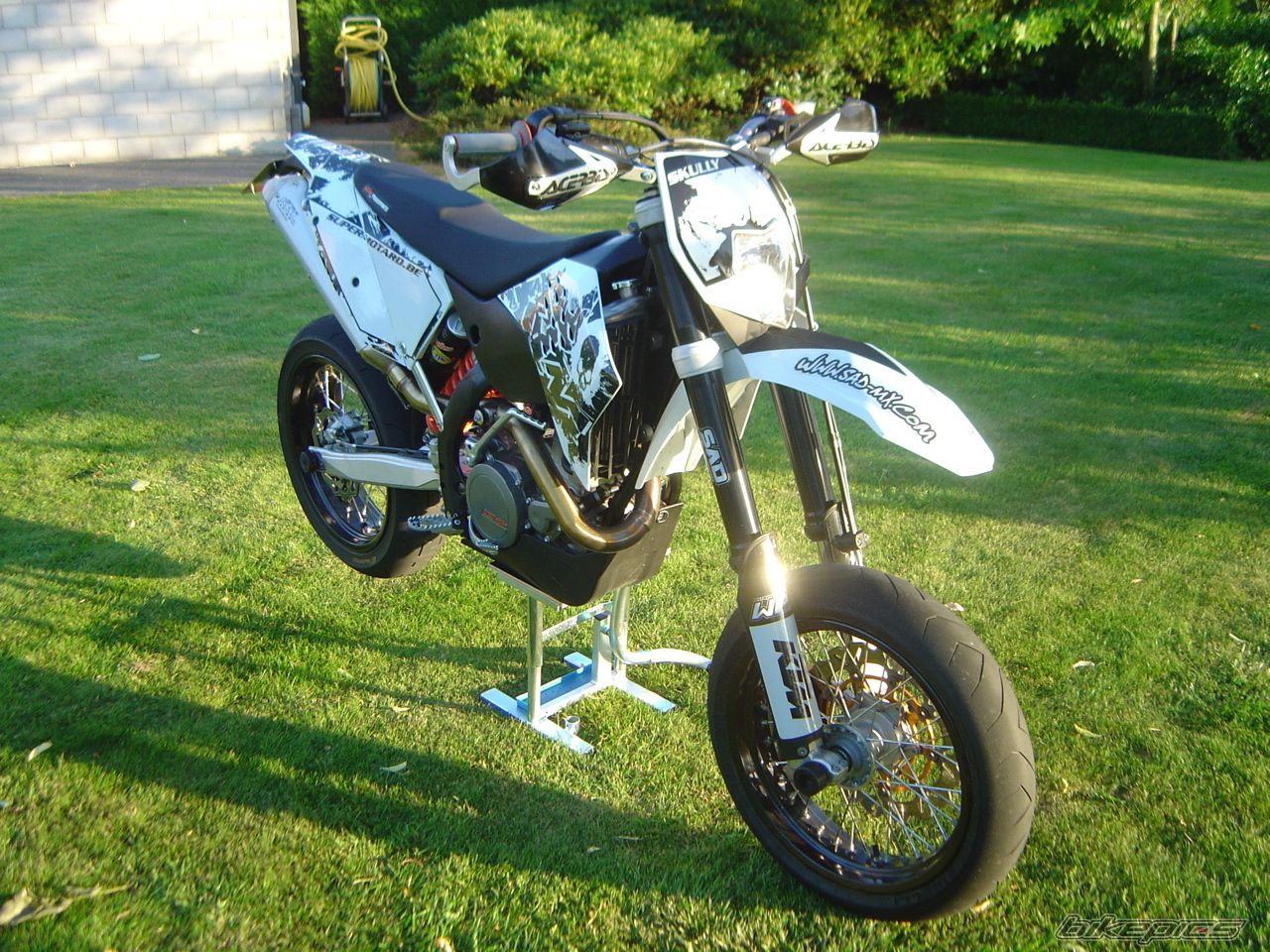 Photo 1337137