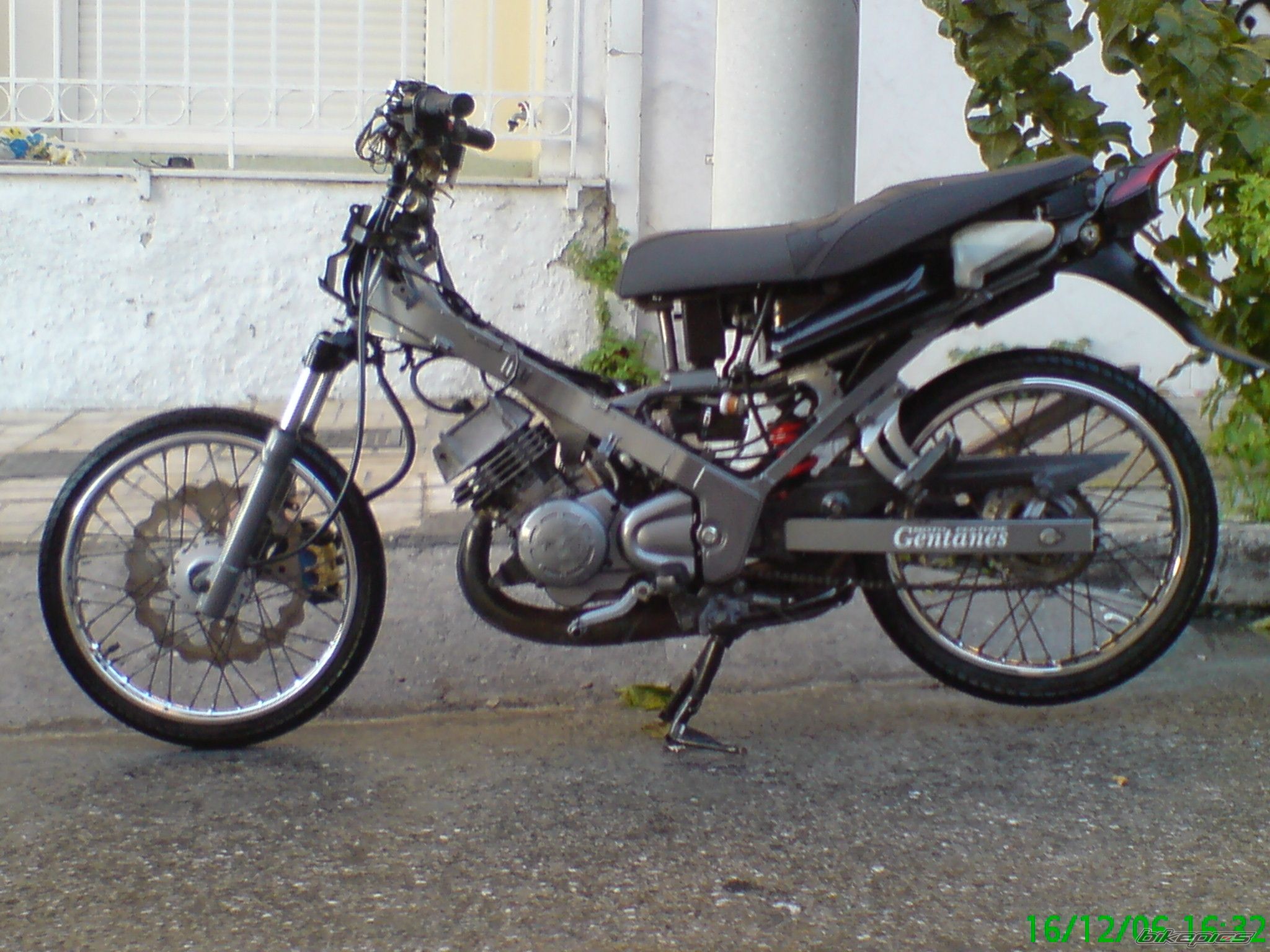 Photo 1338140