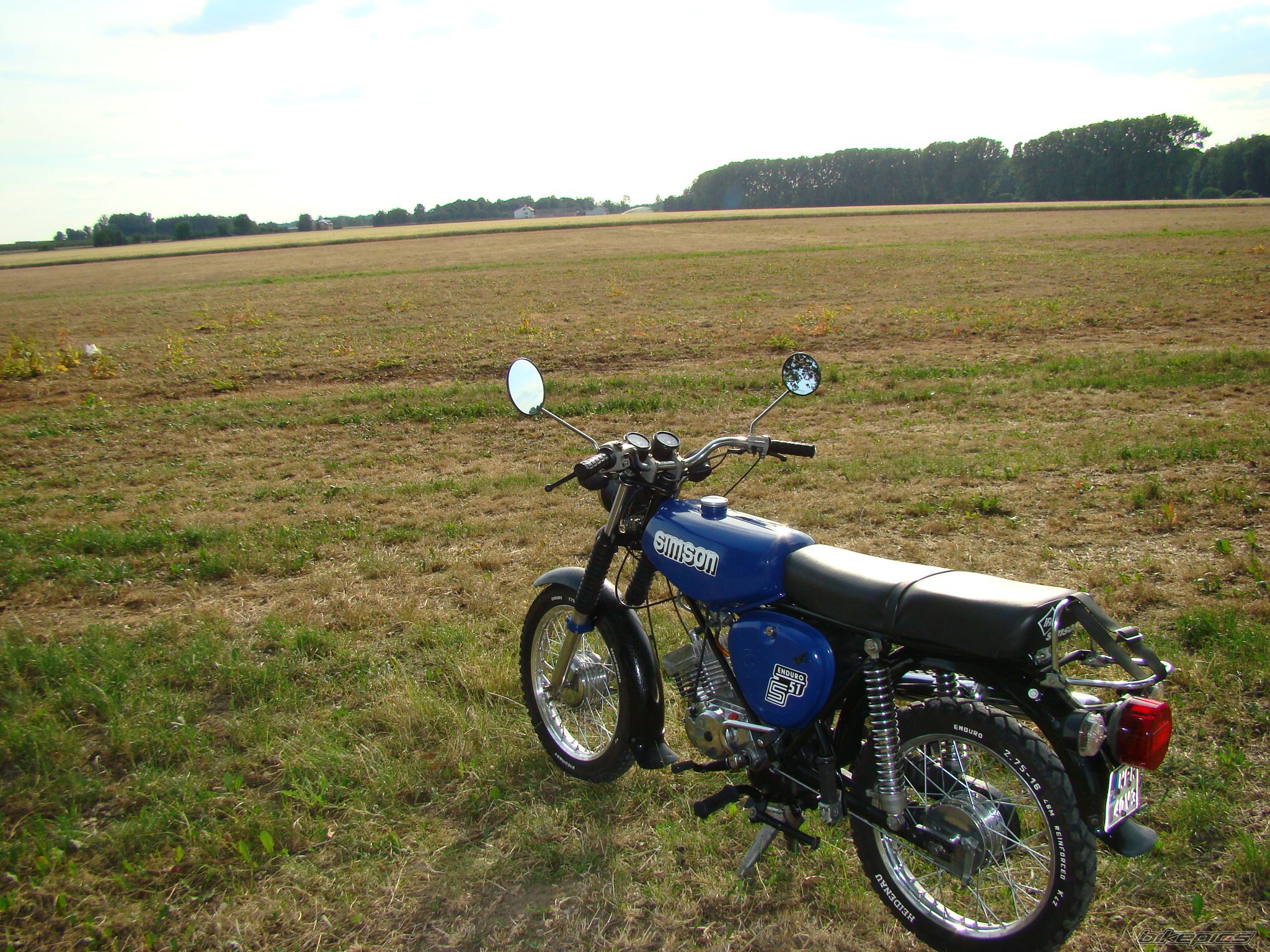 Photo 1339392