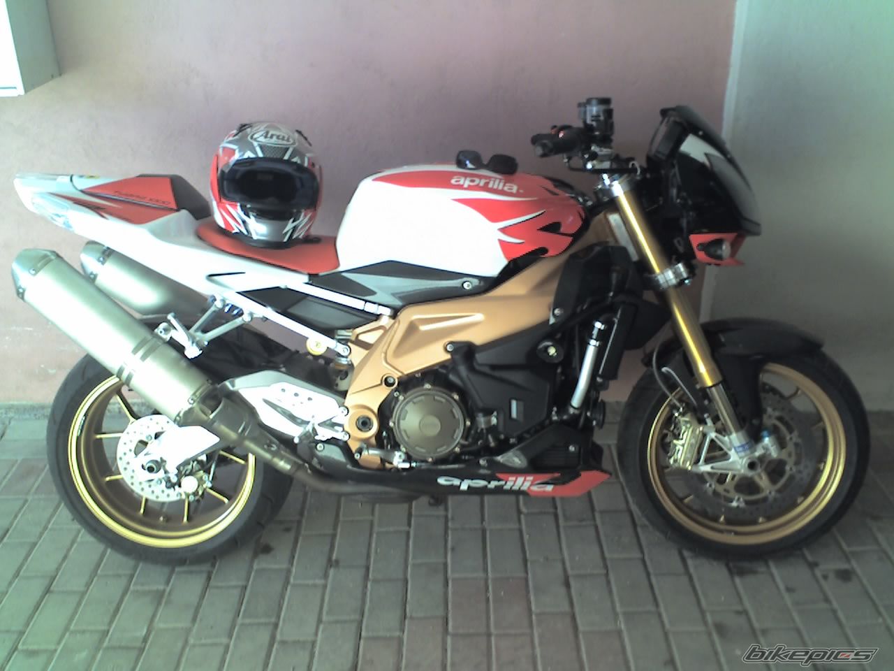 Photo 1340429