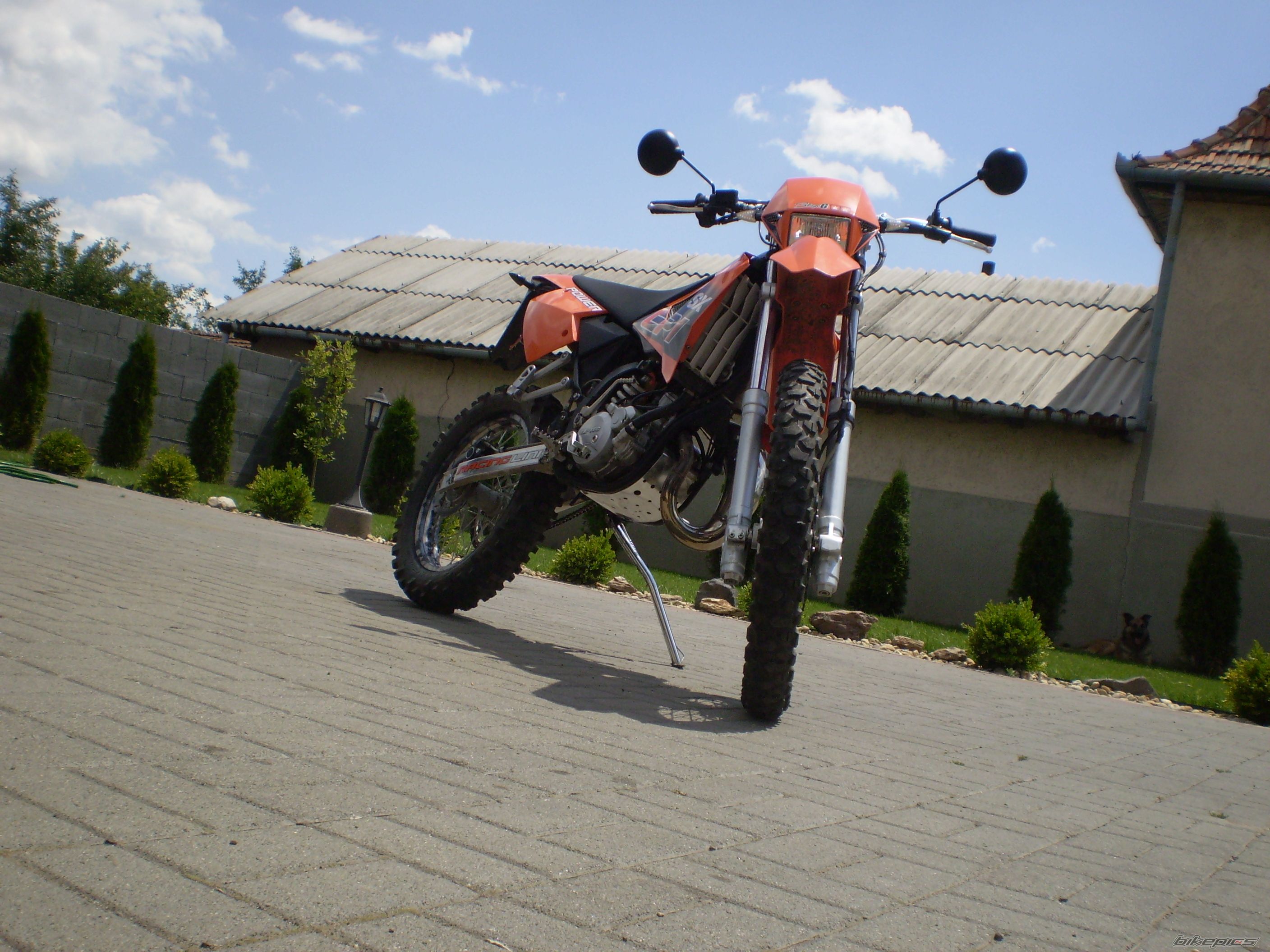 Photo 1341397