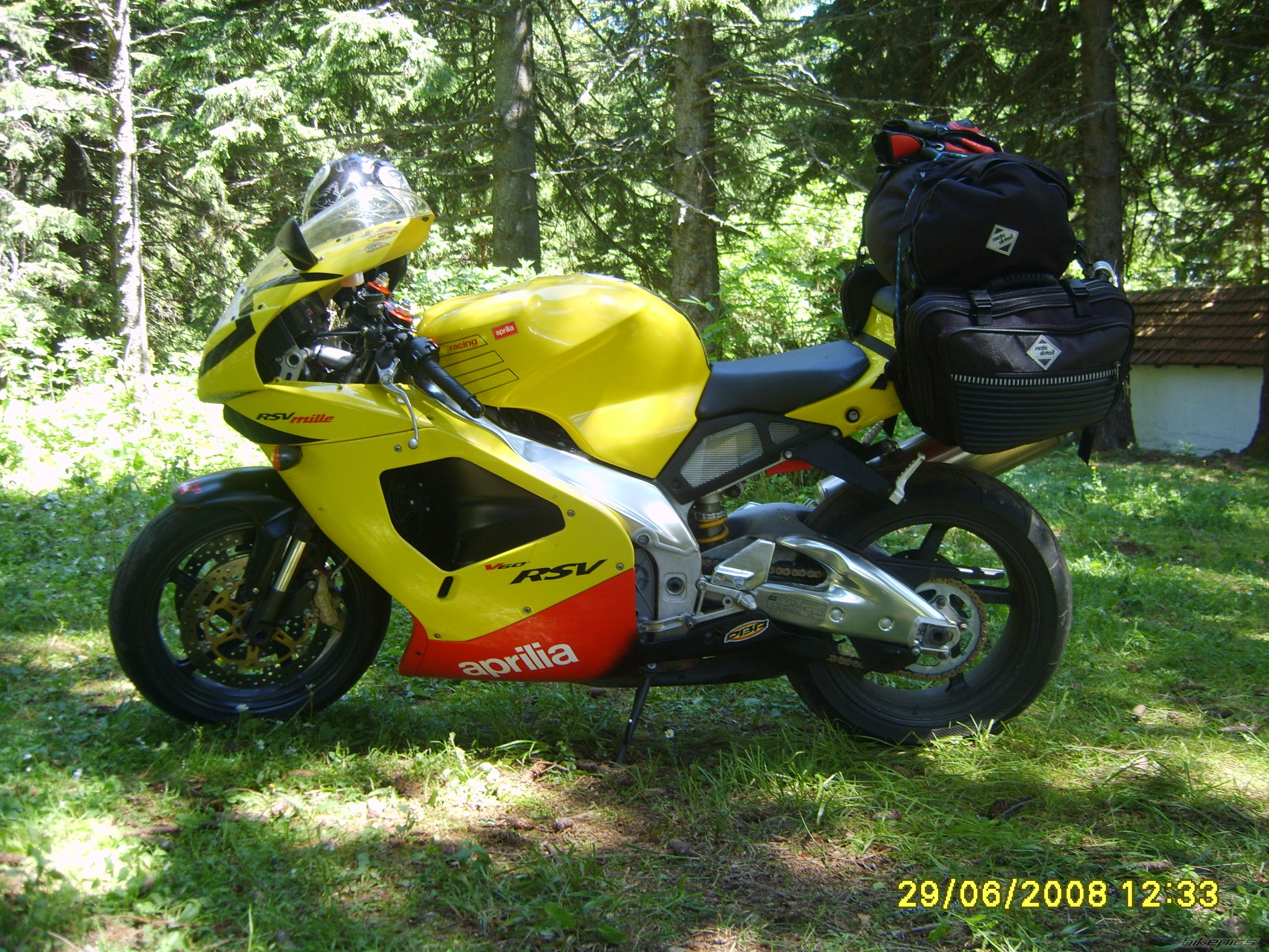 Photo 1341851