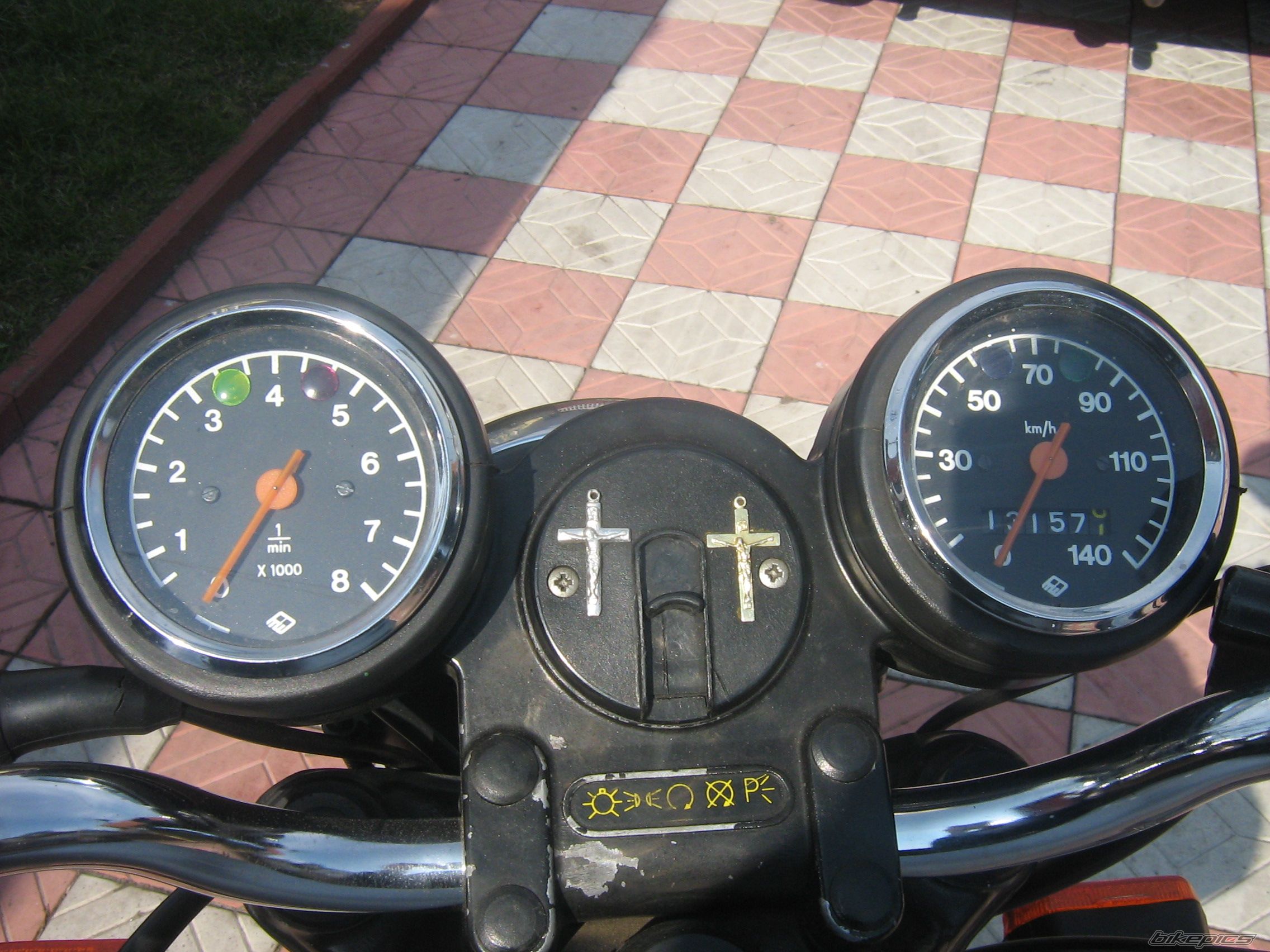 Photo 1342036