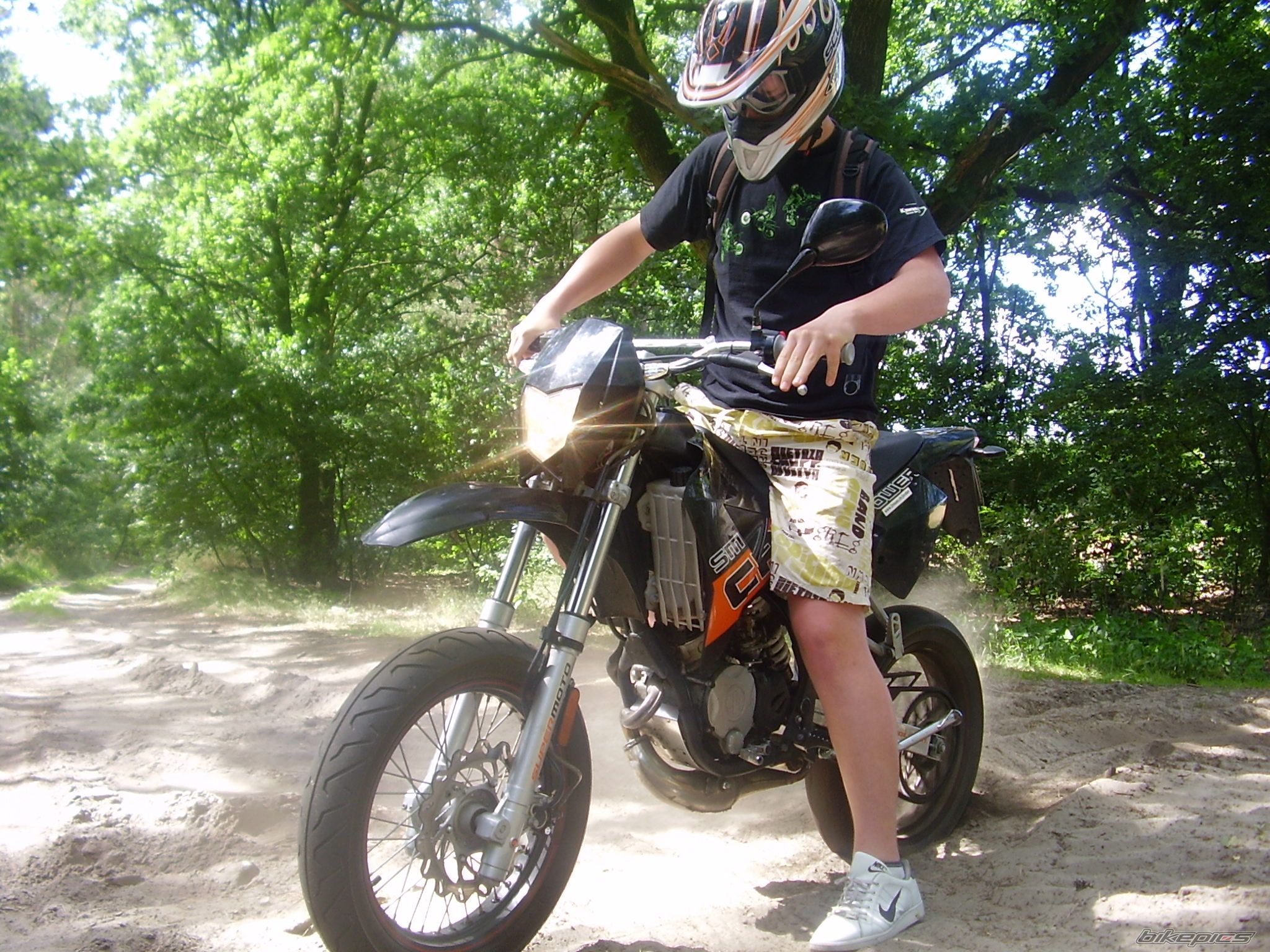 Photo 1342254