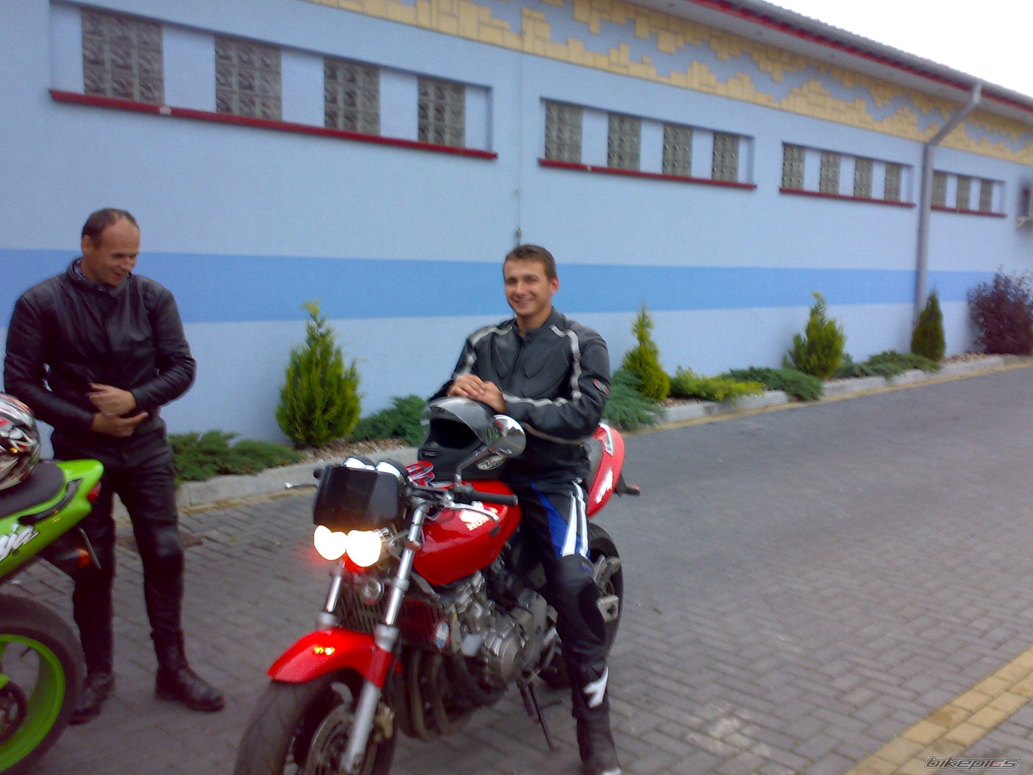 Photo 1342256