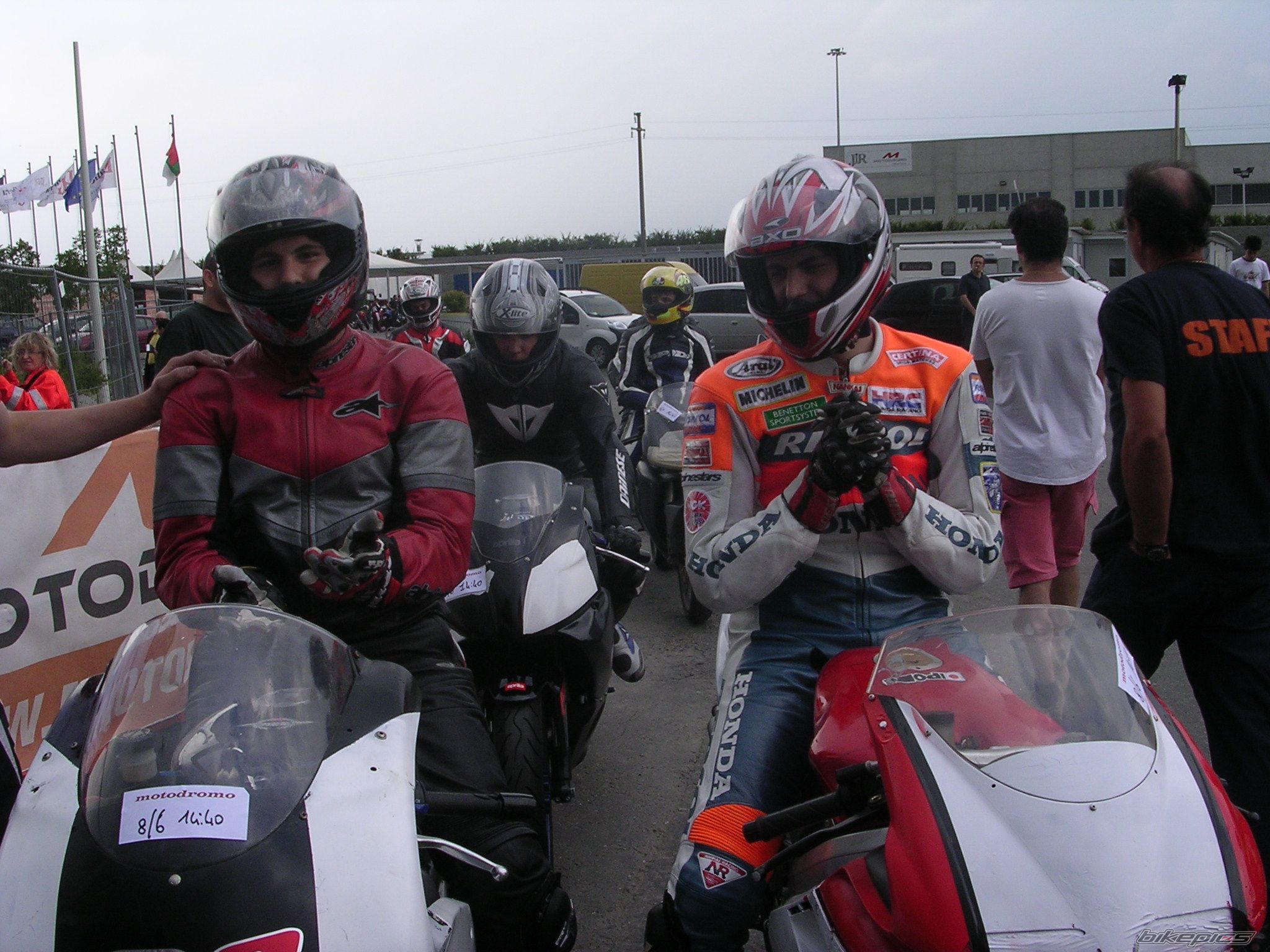 Photo 1342298