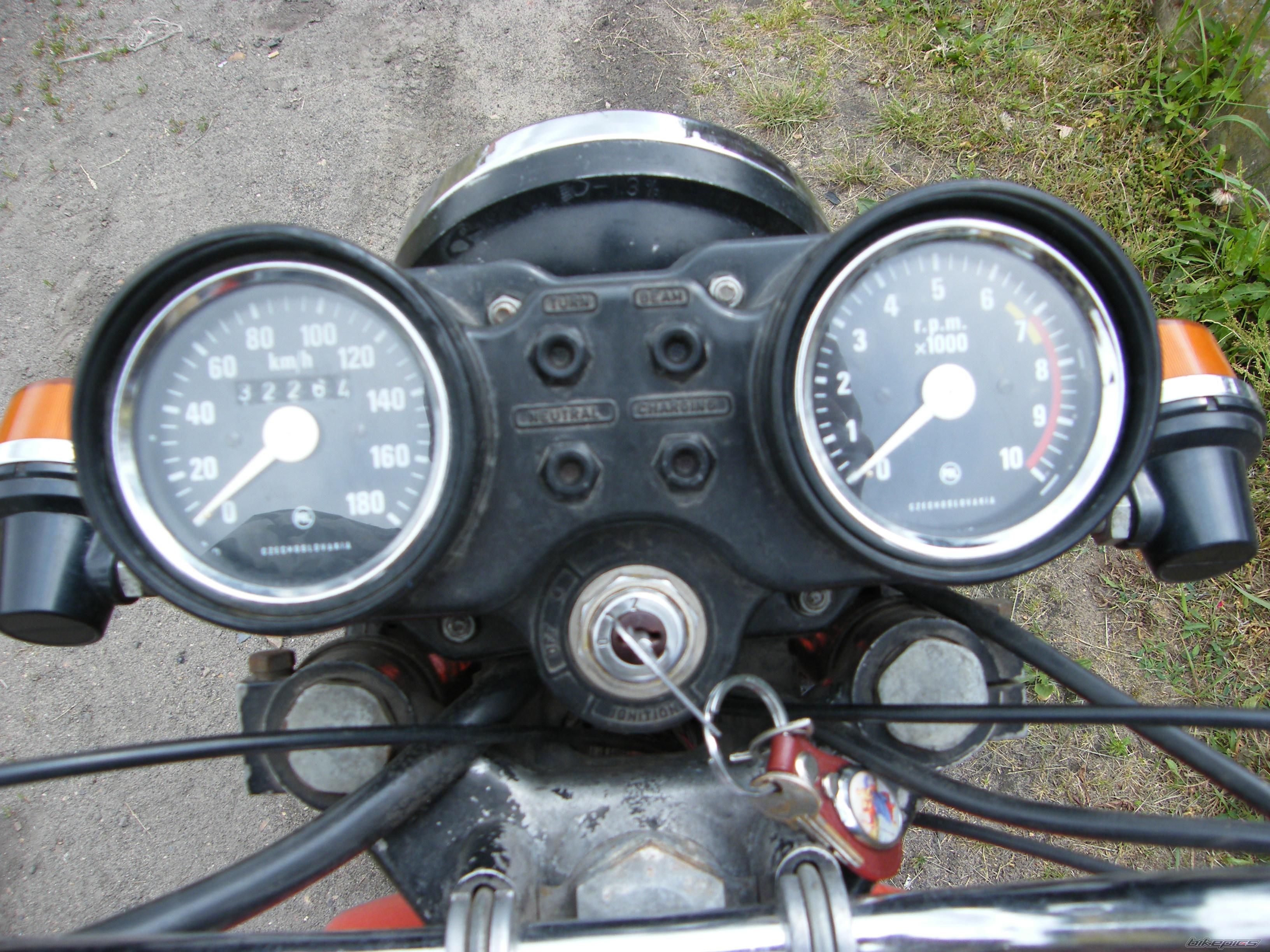 Photo 1342359