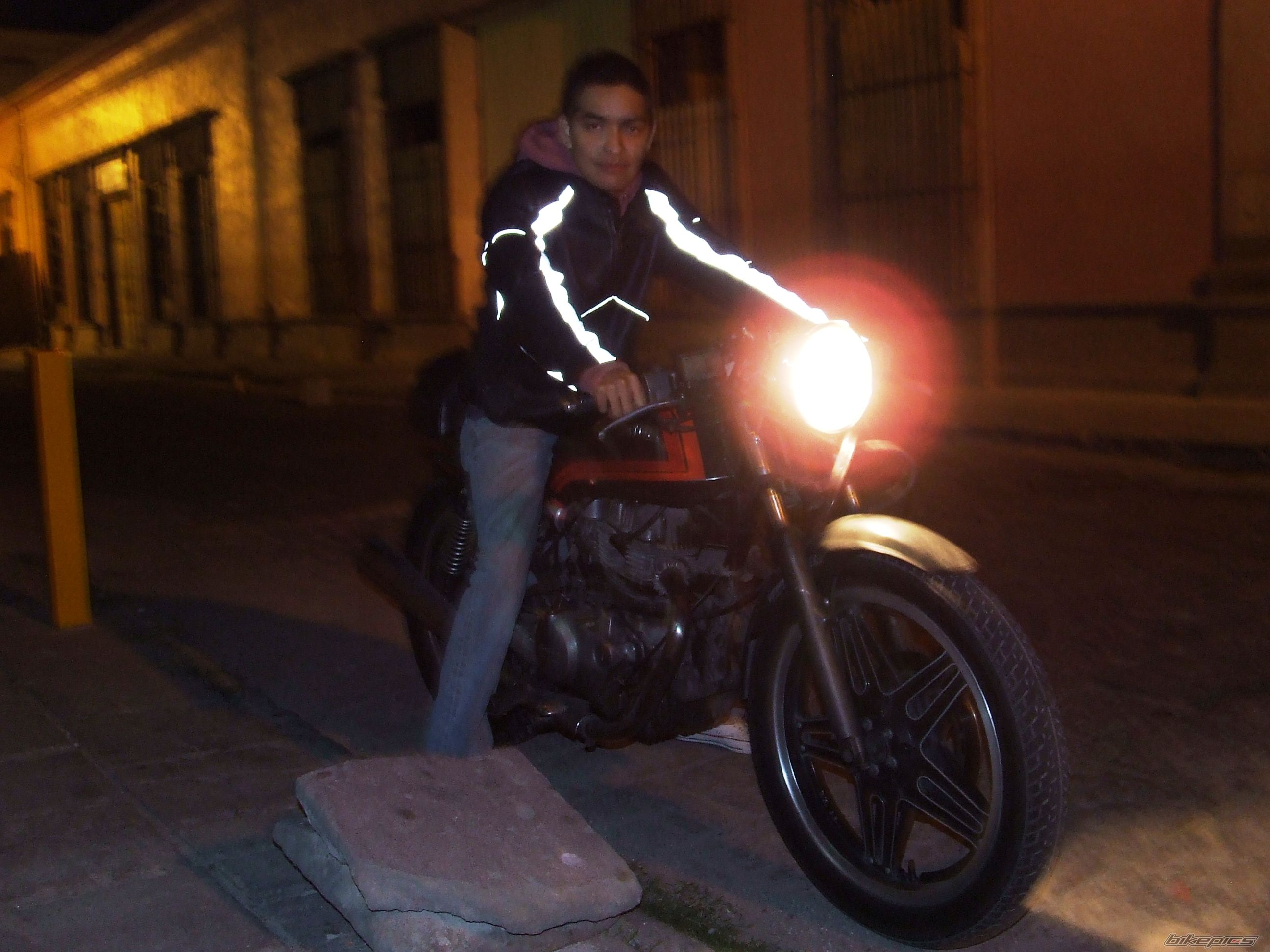 Photo 1342670