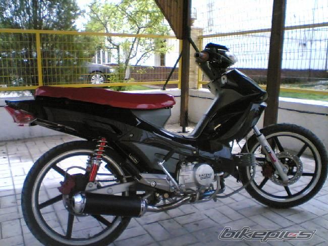 Photo 1342757