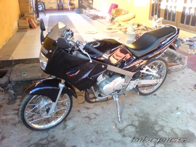 Photo 1342779