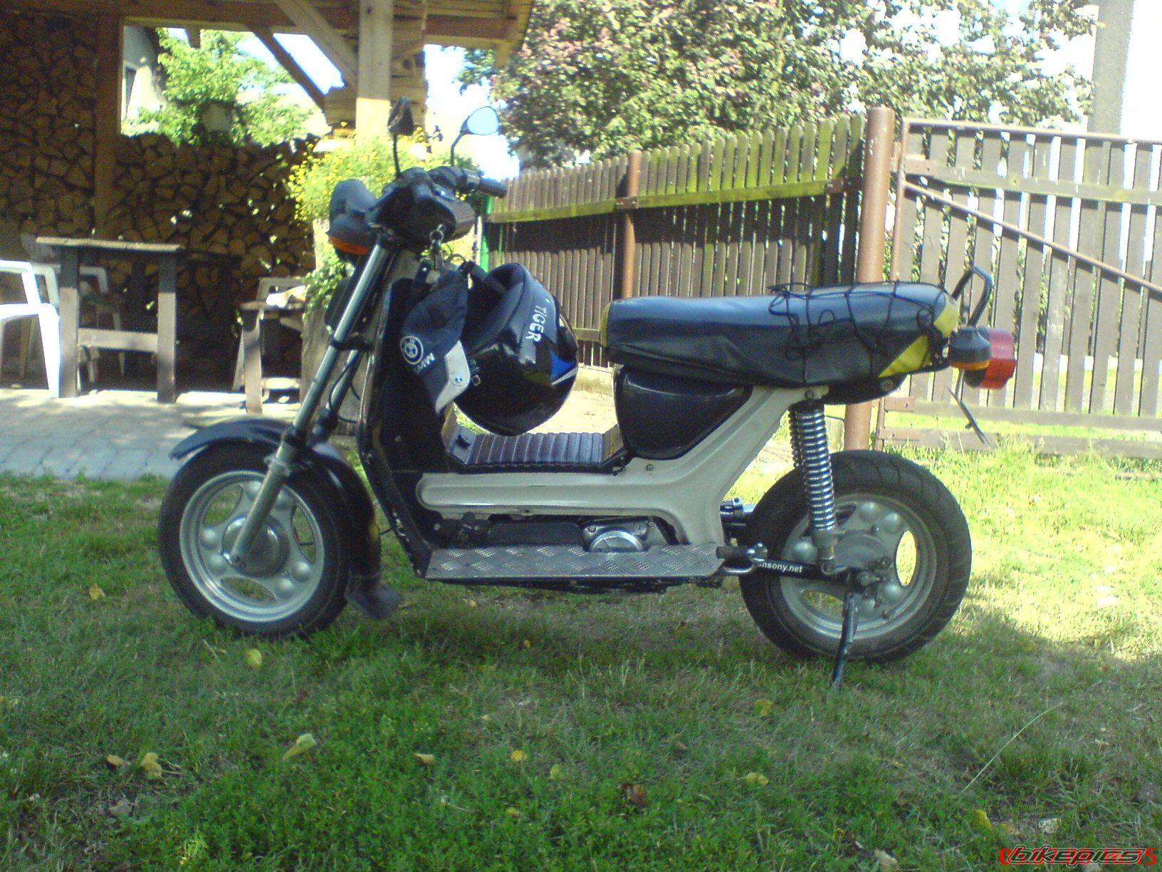 Photo 1343152