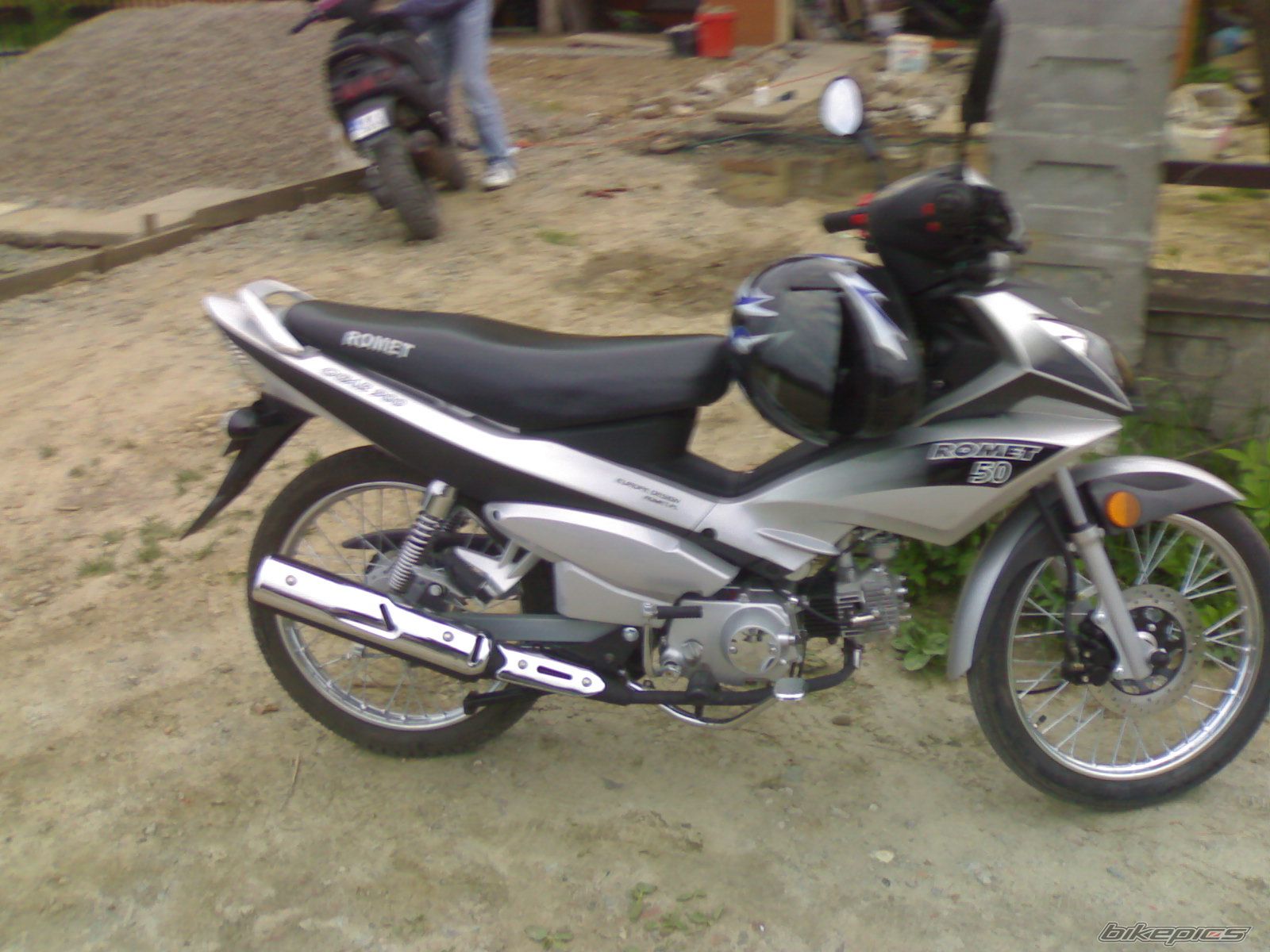 Photo 1343190