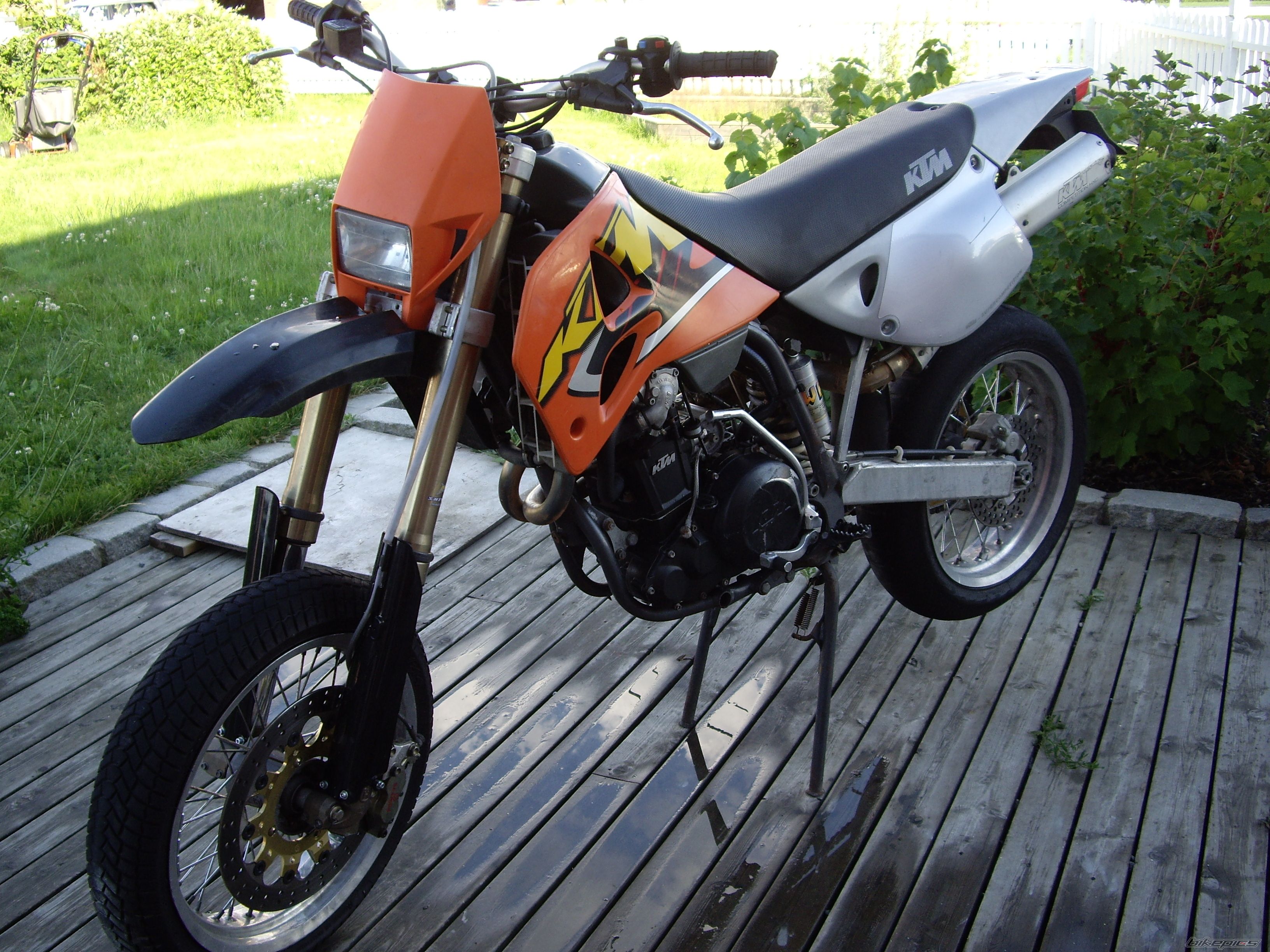 Photo 1343426