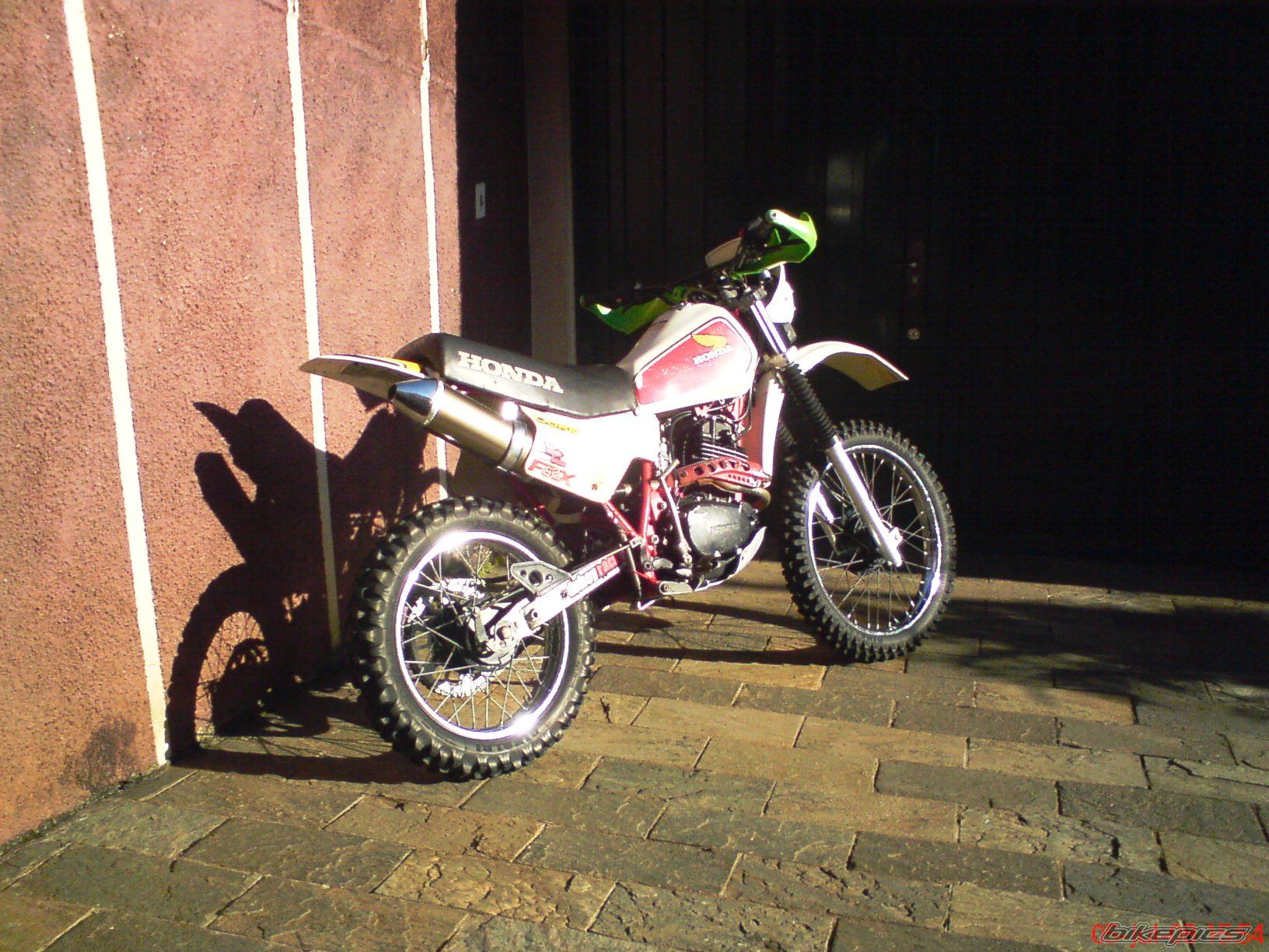 Photo 1343904