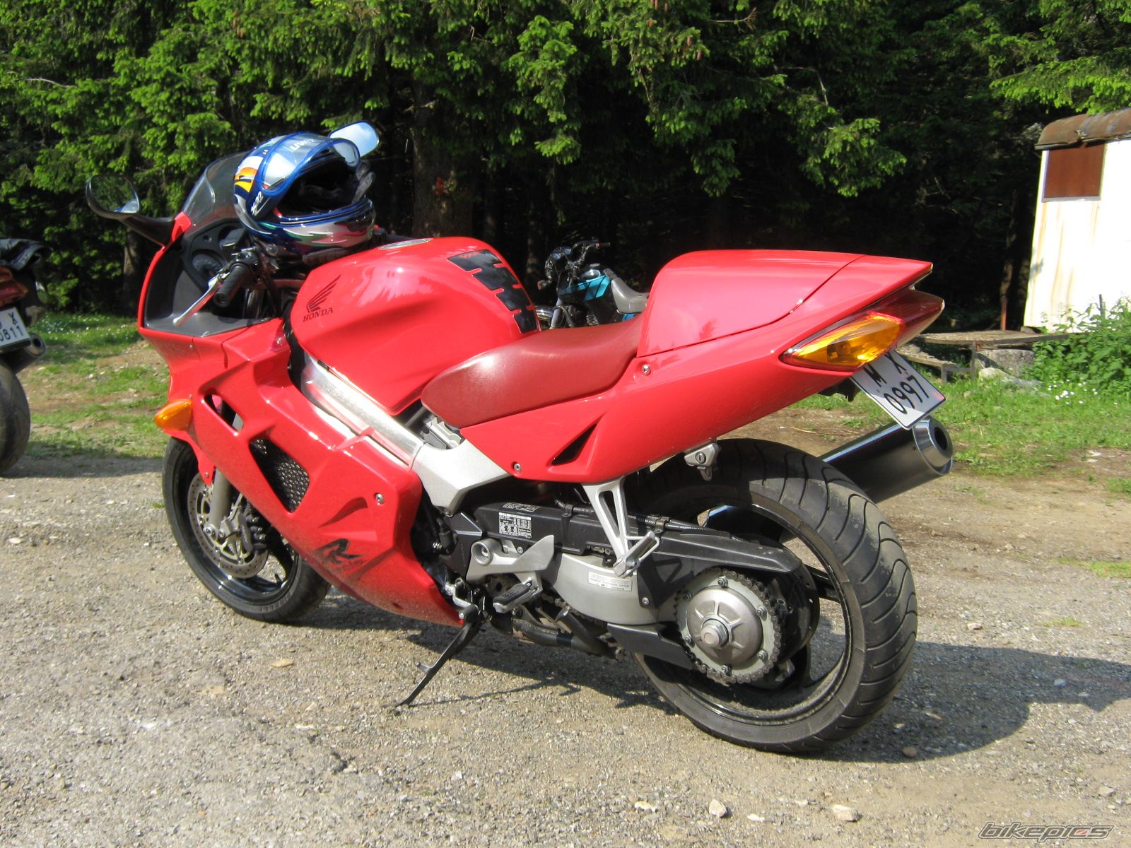 Photo 1344011