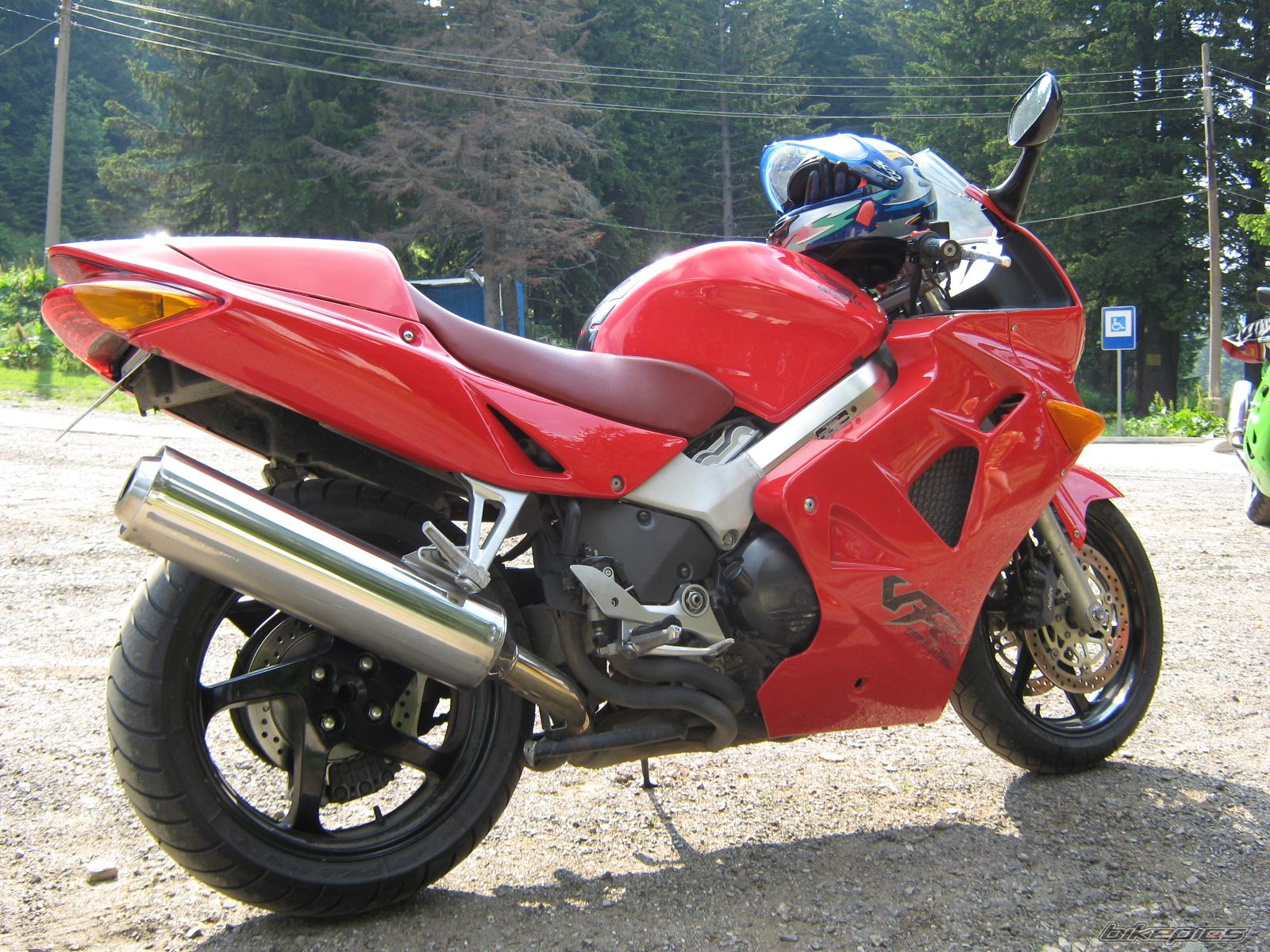 Photo 1344012