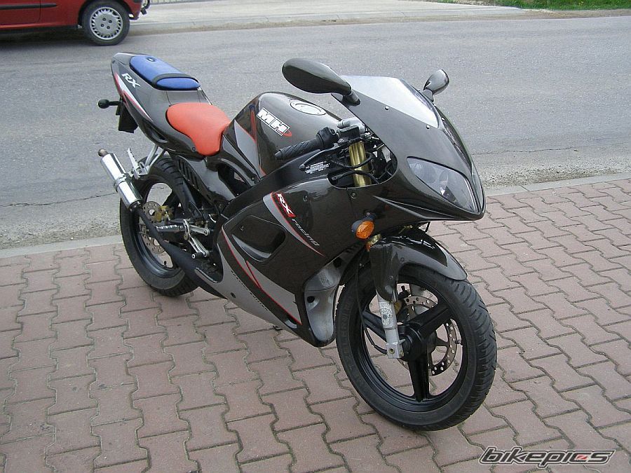 Photo 1344349