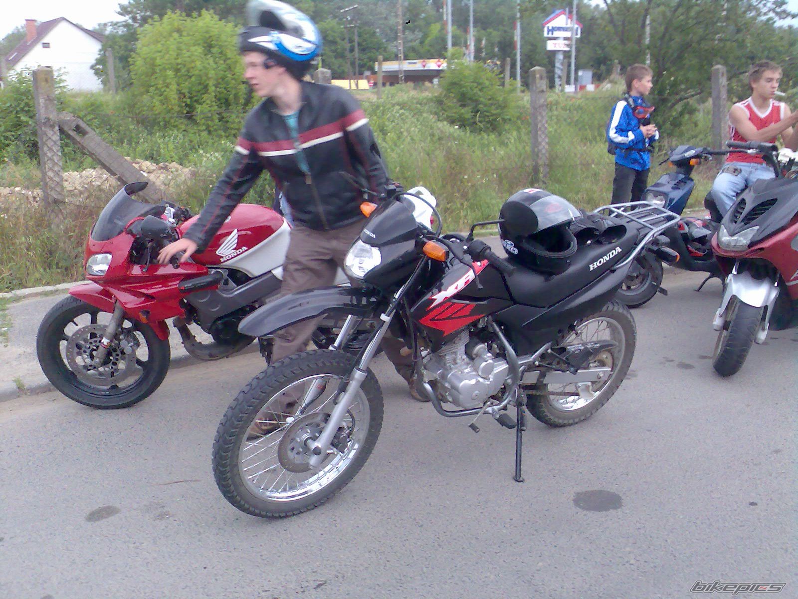 Photo 1344380