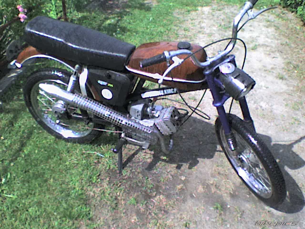 Photo 1345105