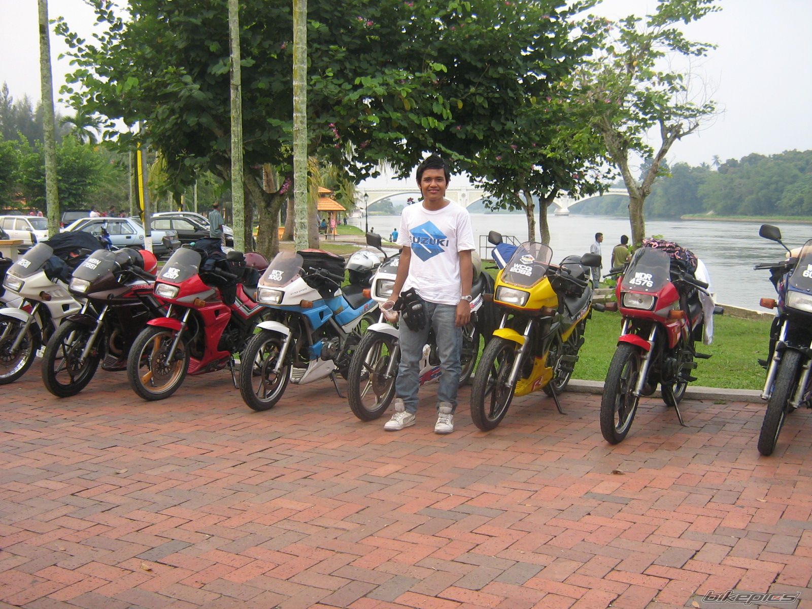 Photo 1345144