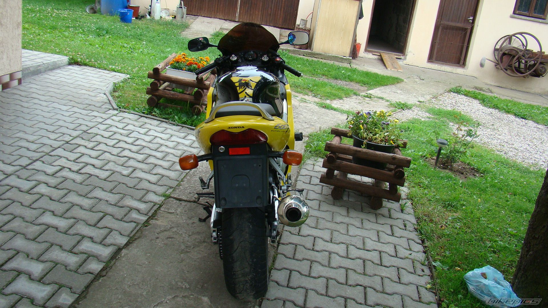 Bike Photo 1345291