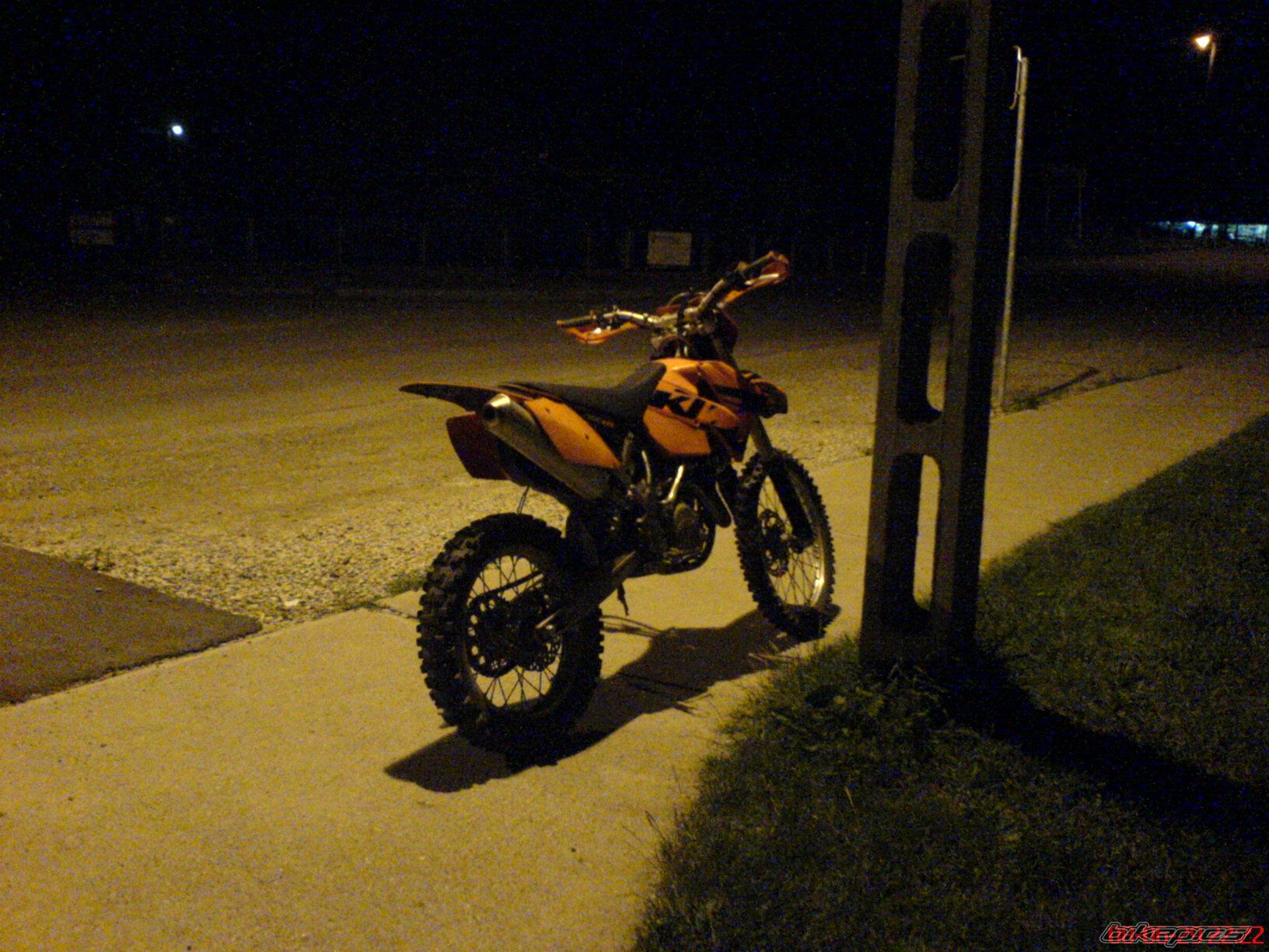 Photo 1345426