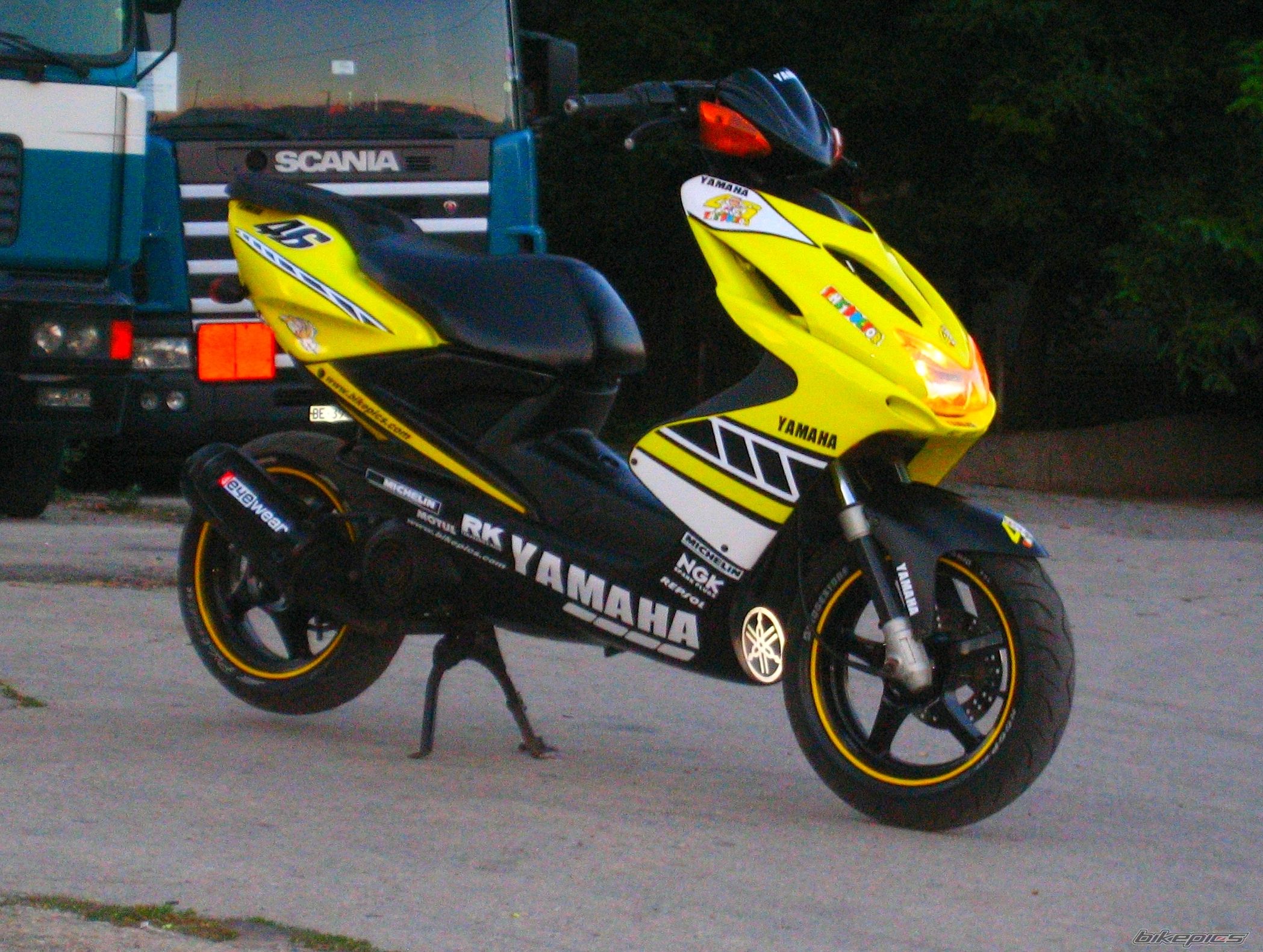 Photo 1345447