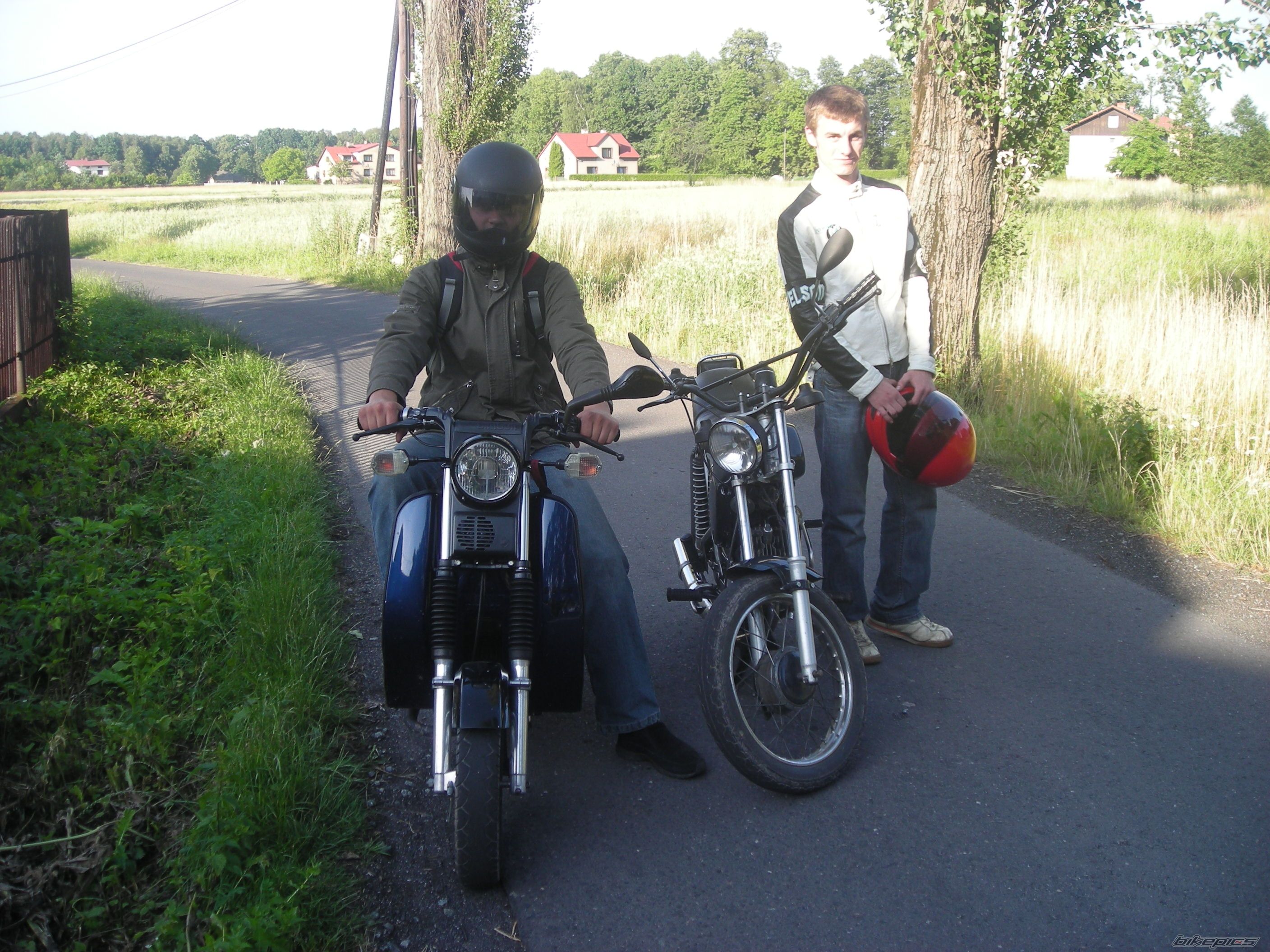 Photo 1345891