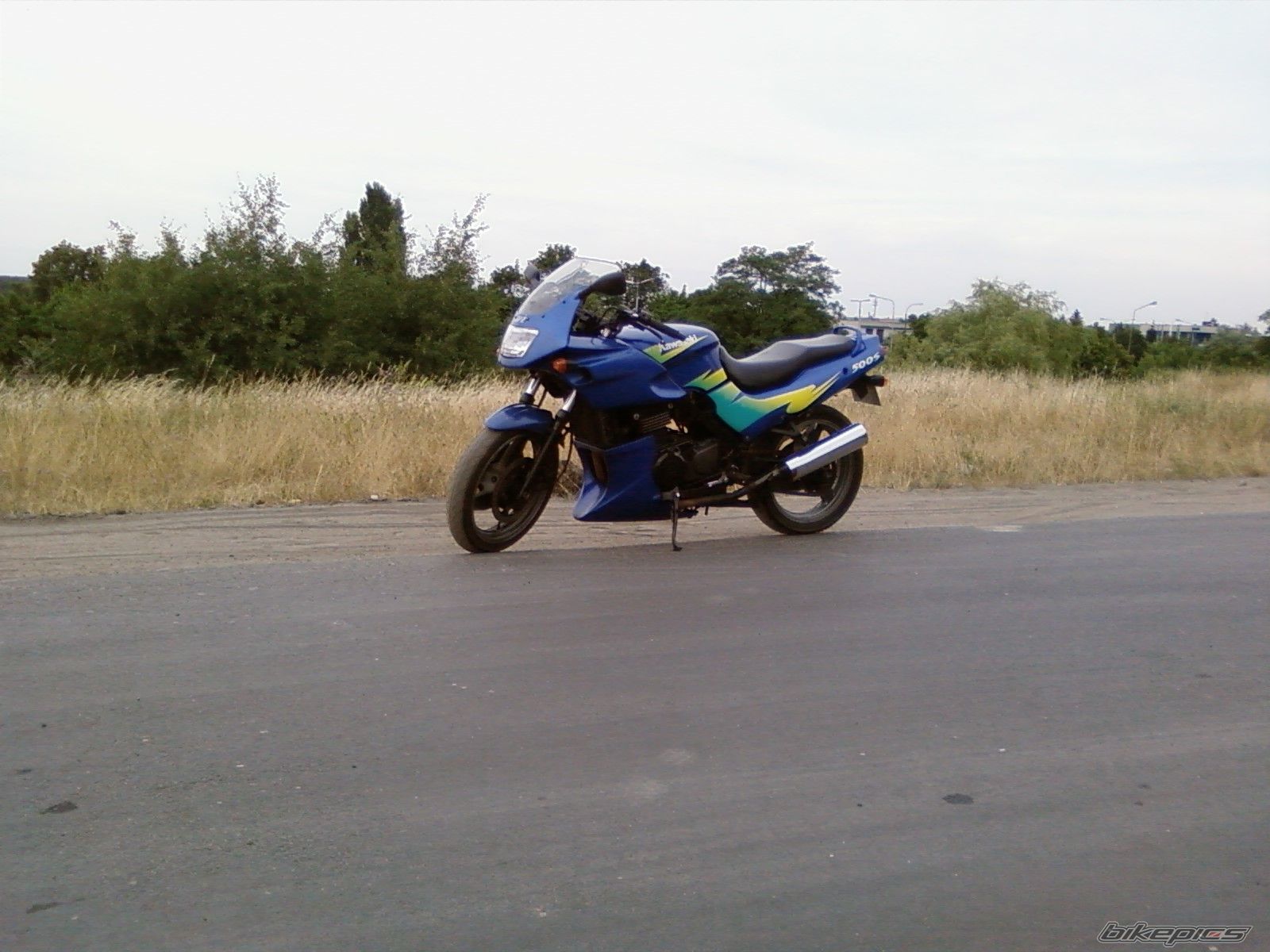 Photo 1345899