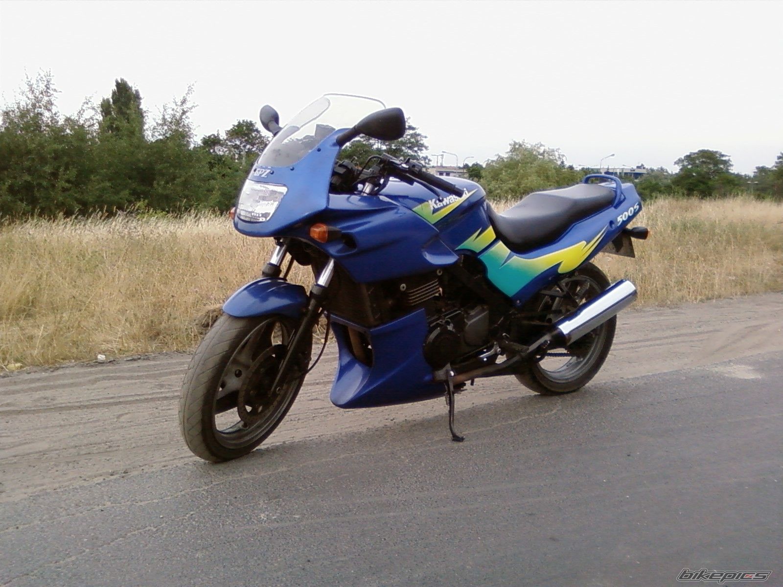 Photo 1345901