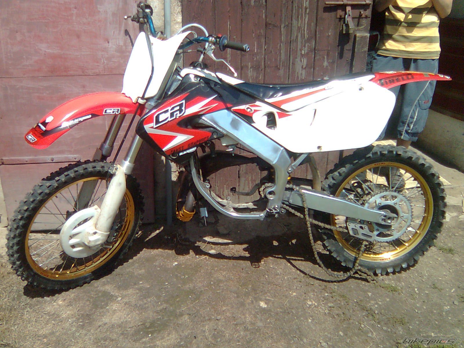 Photo 1345995