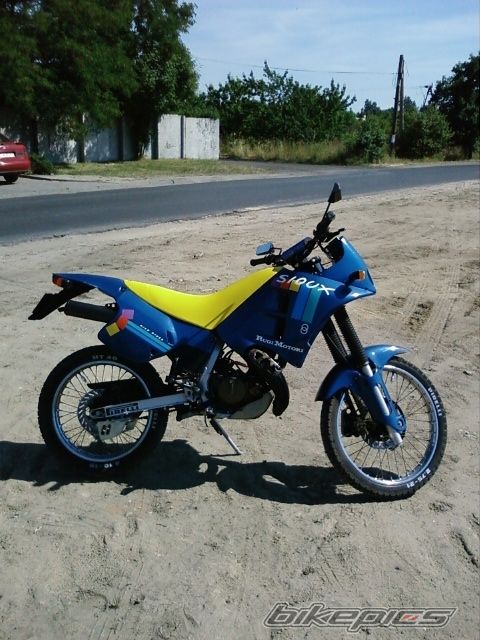 Photo 1346379