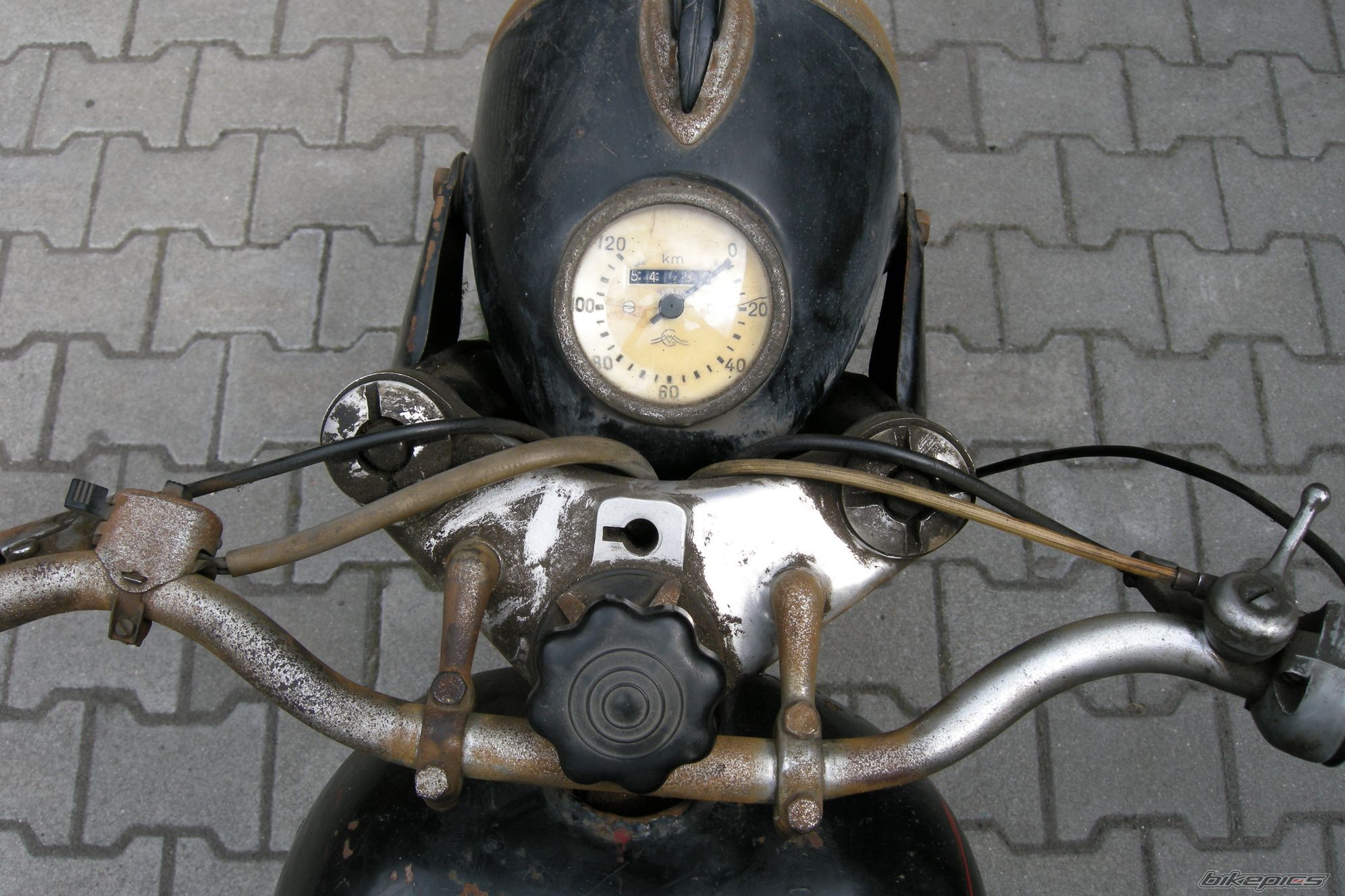 Photo 1346548