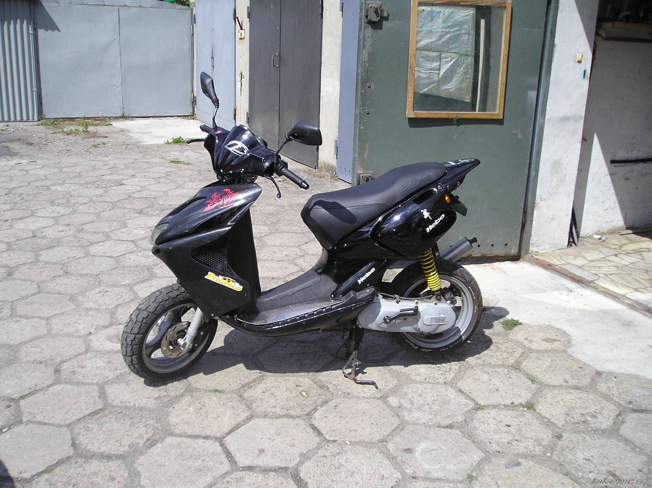 Photo 1346672
