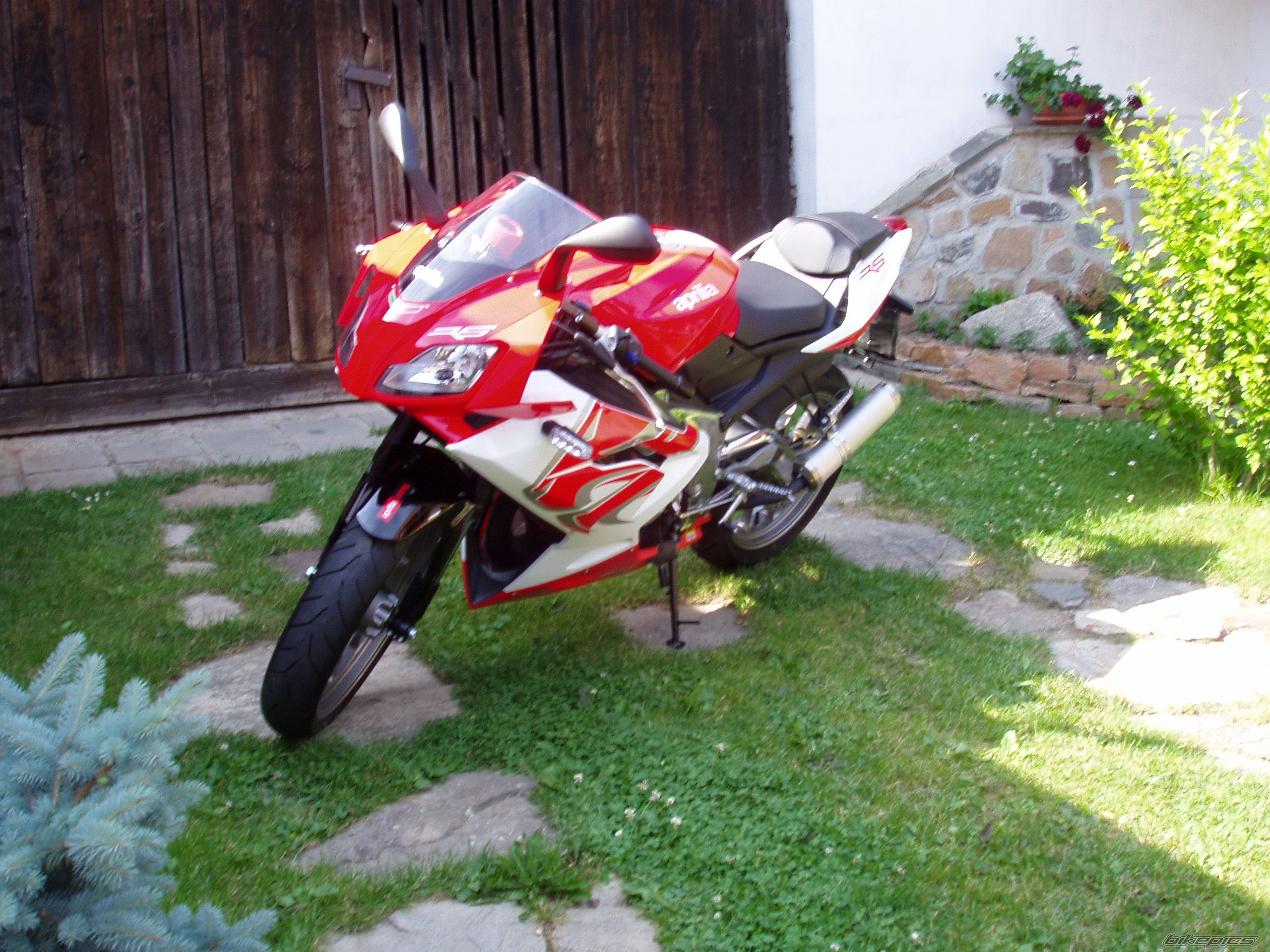 Photo 1346746