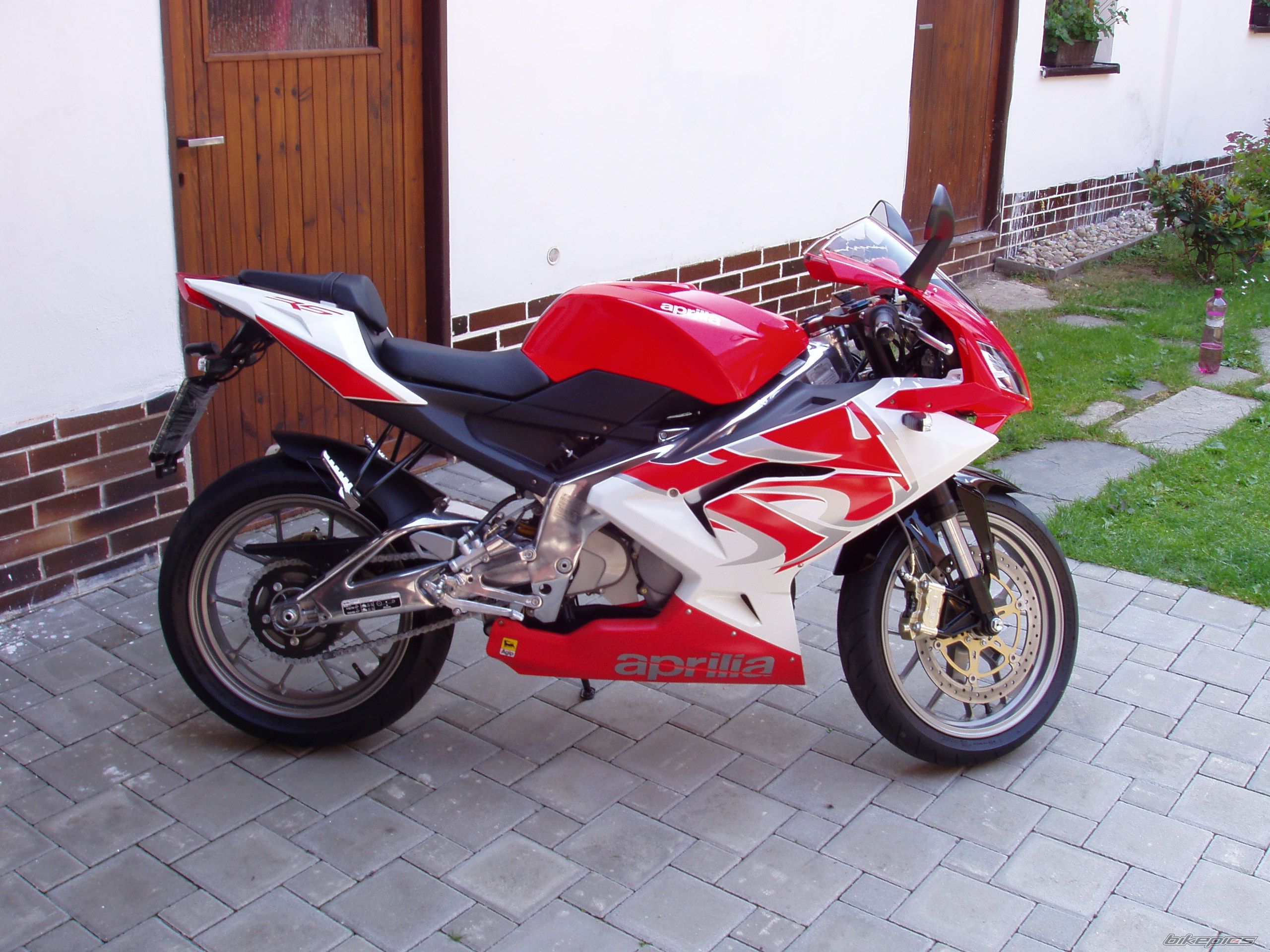 Photo 1346754