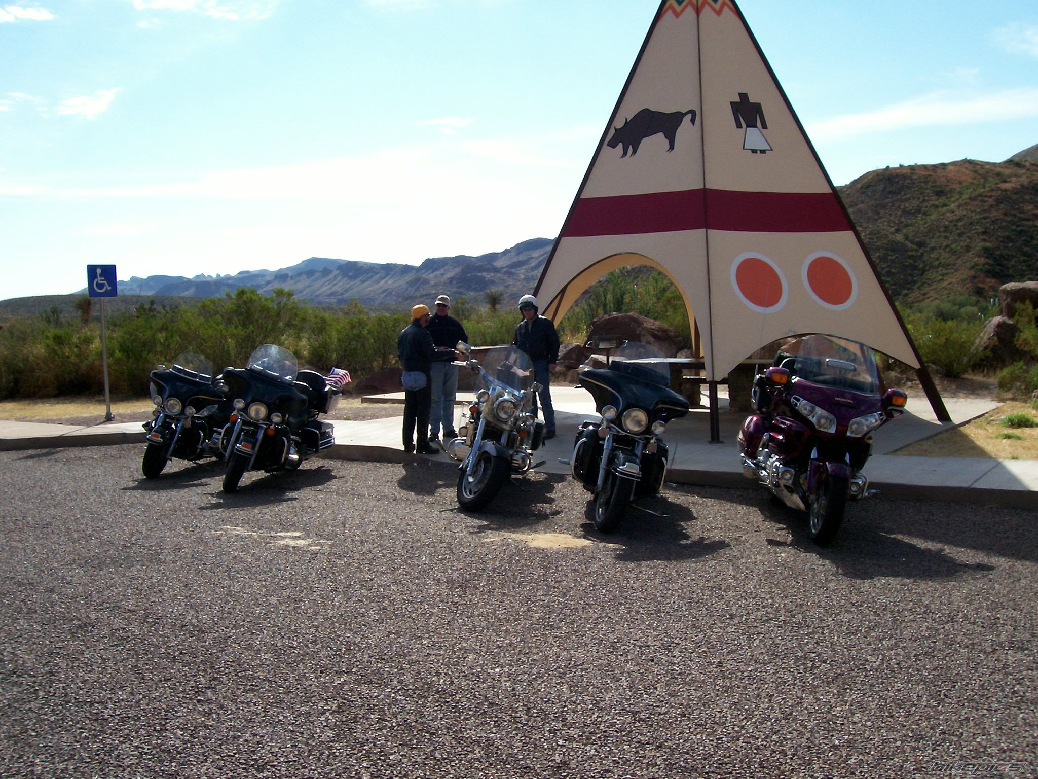Photo 1347114