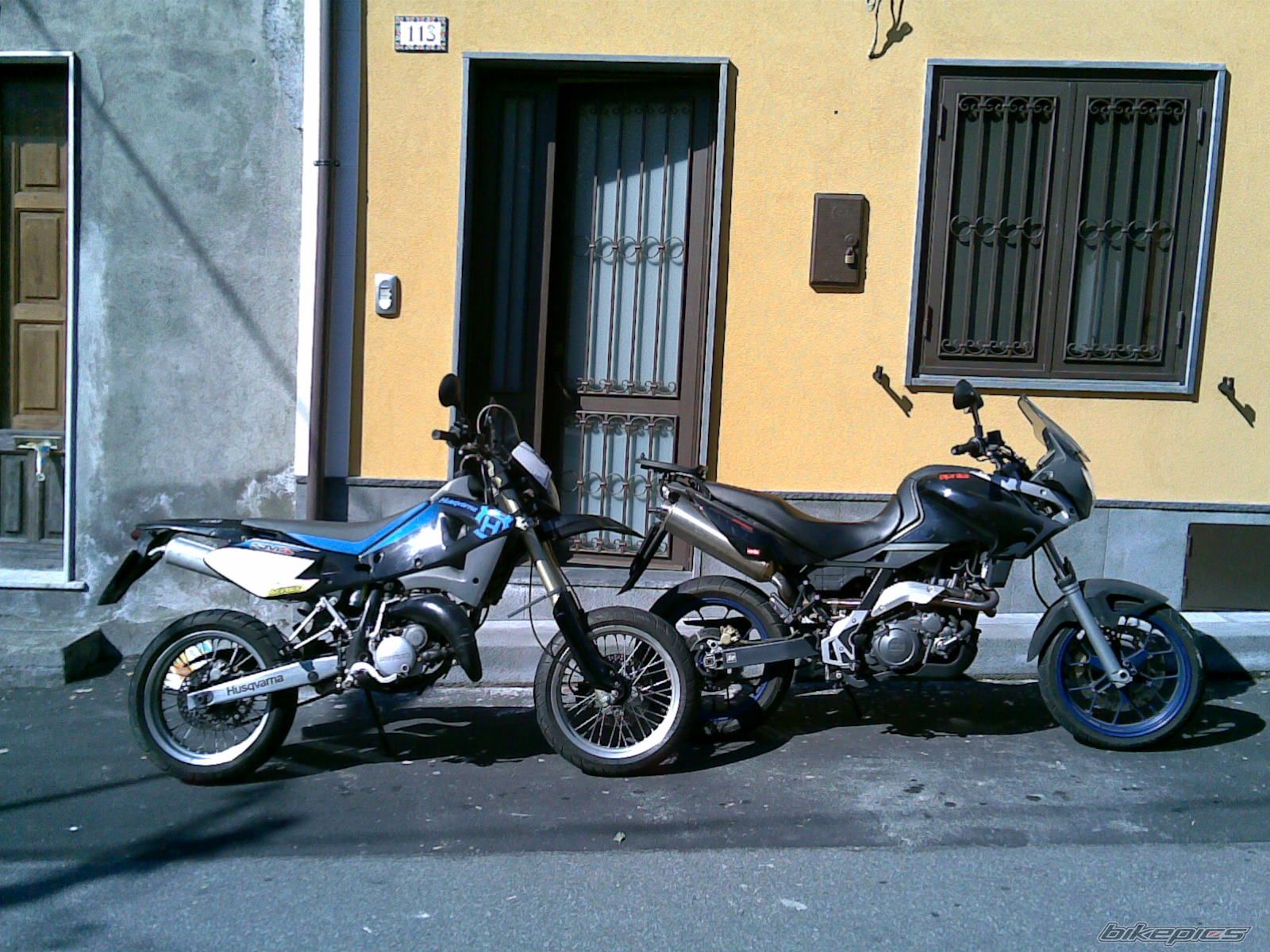 Photo 1347840