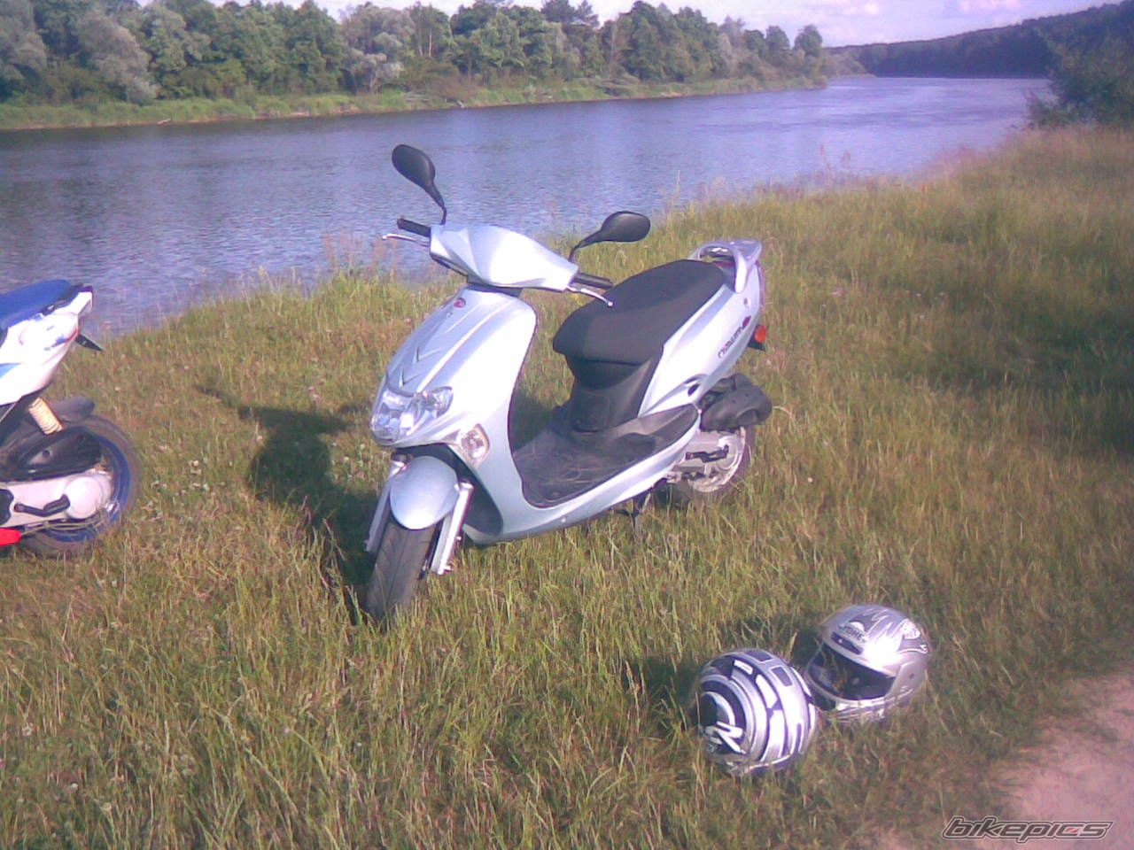 Photo 1348179