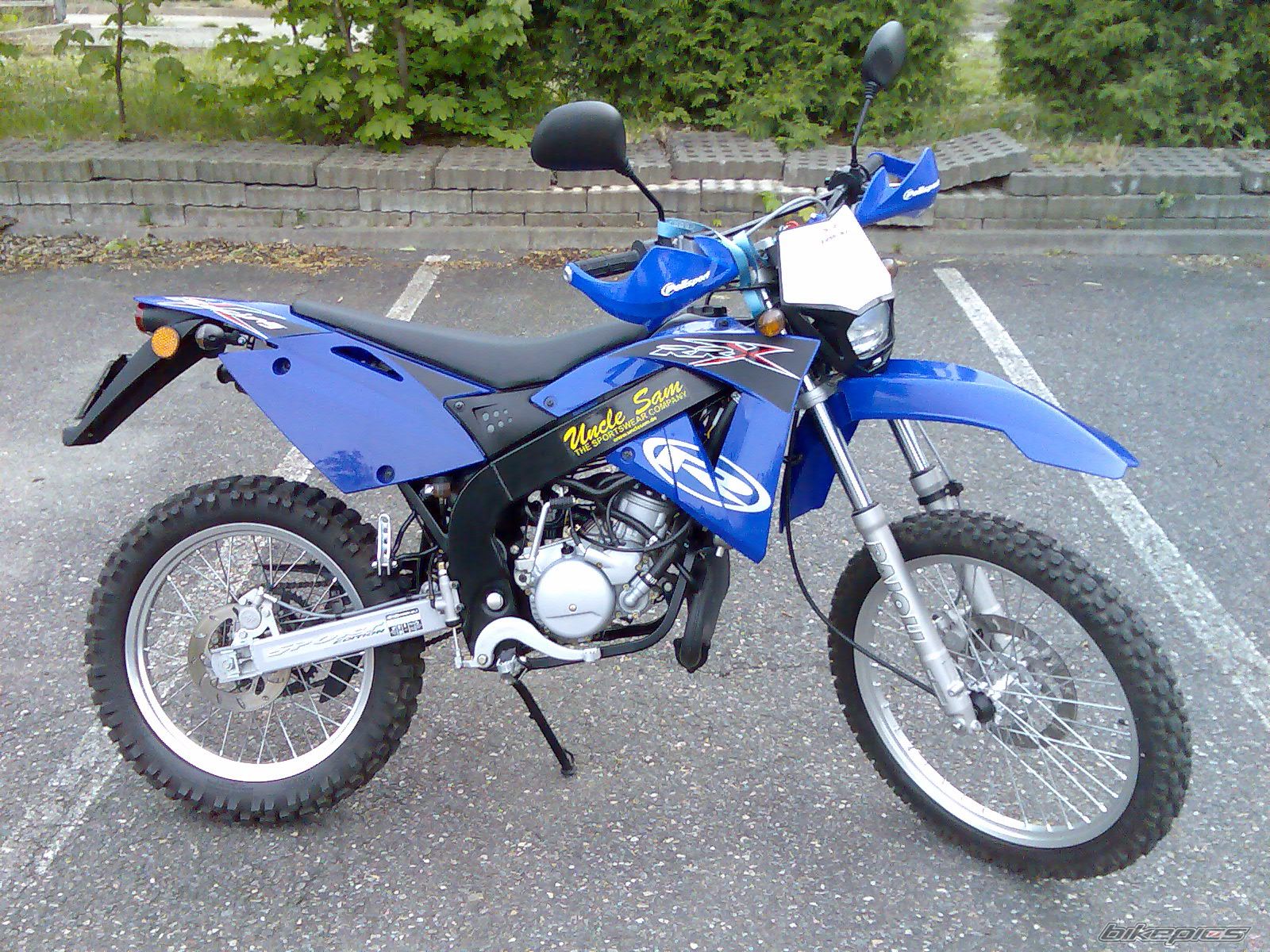 Photo 1348272