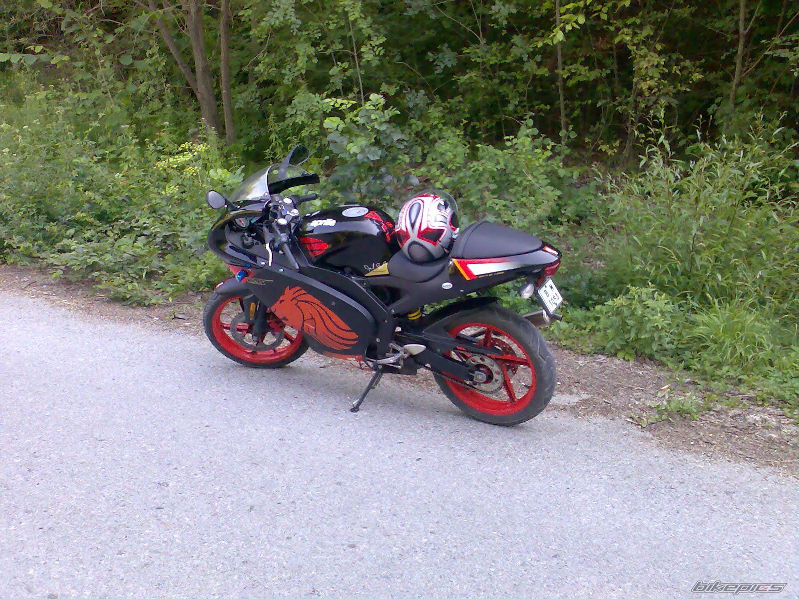 Photo 1348560