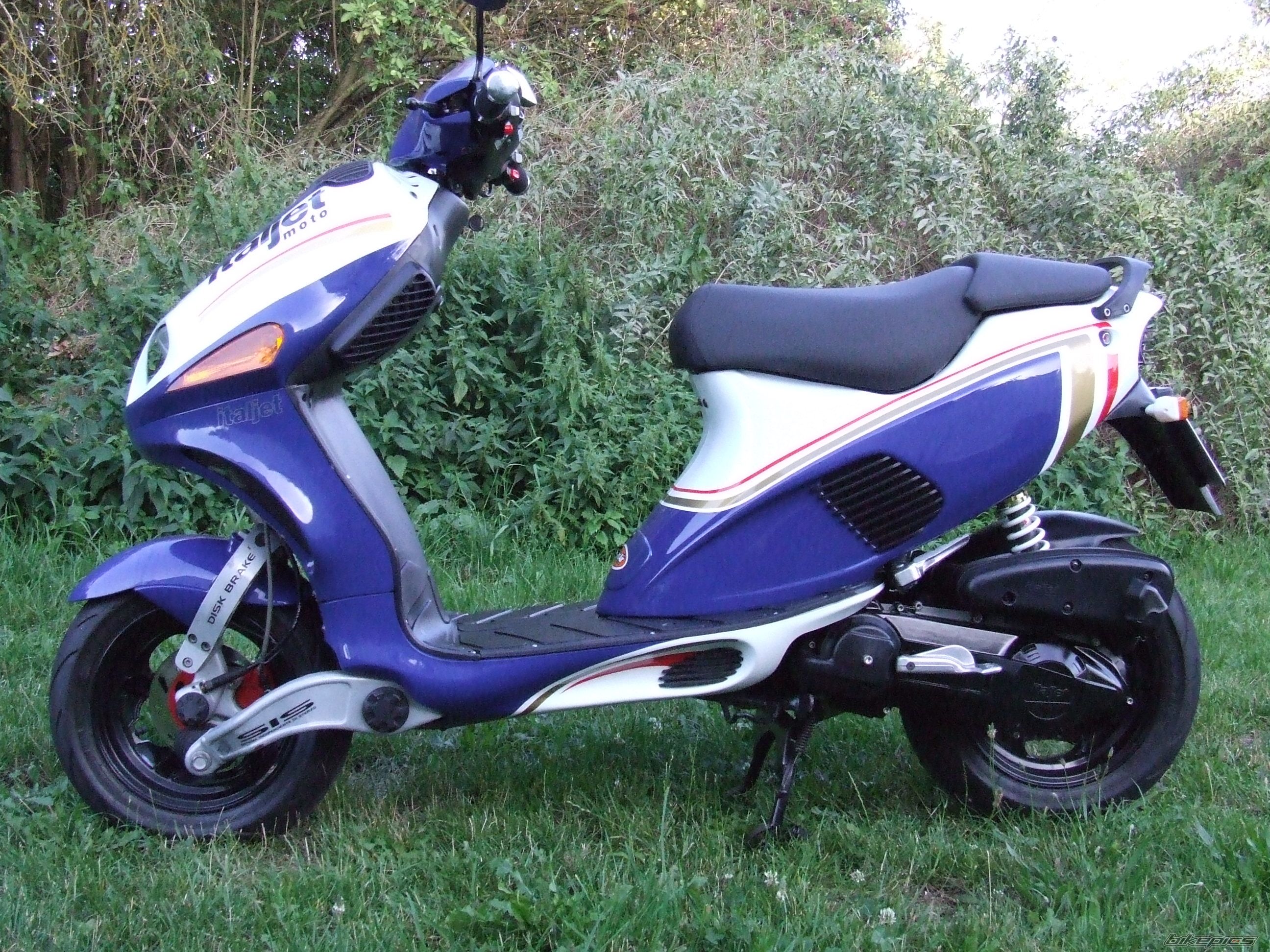 Photo 1348621