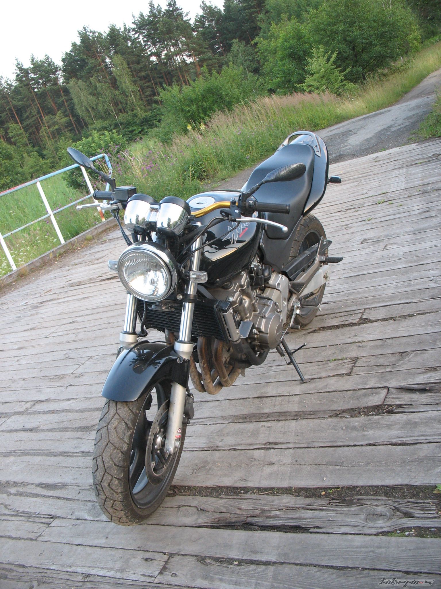 Photo 1348638