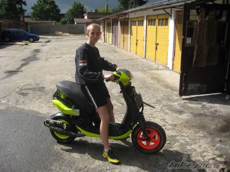 Photo 1348689