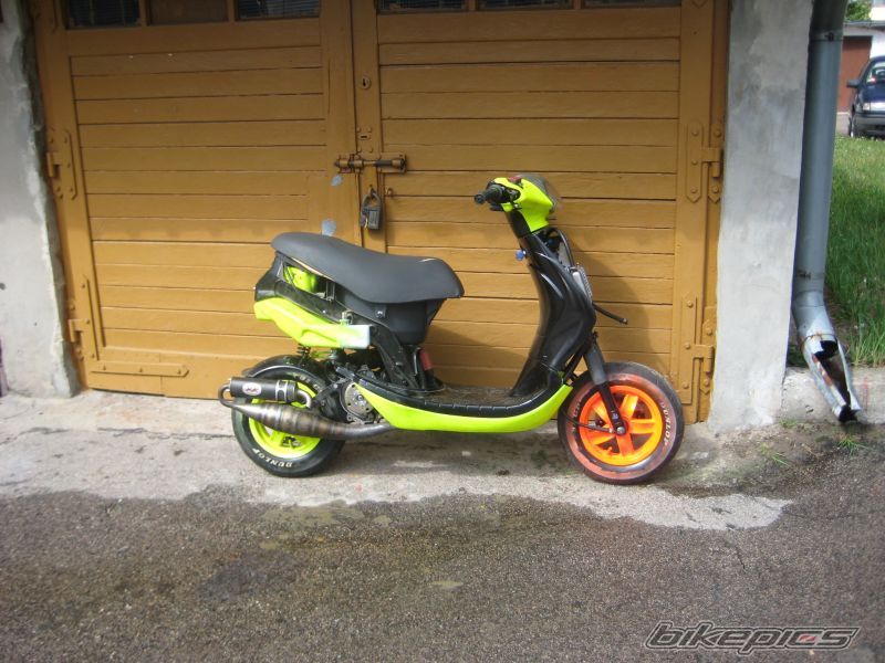 Photo 1348696