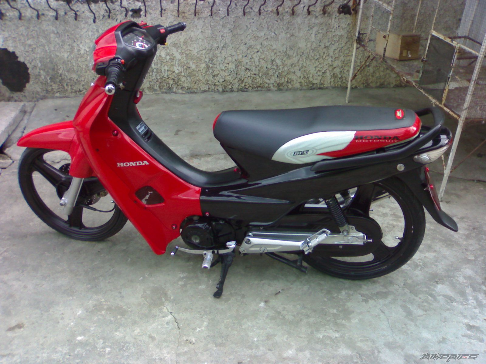 Photo 1348758