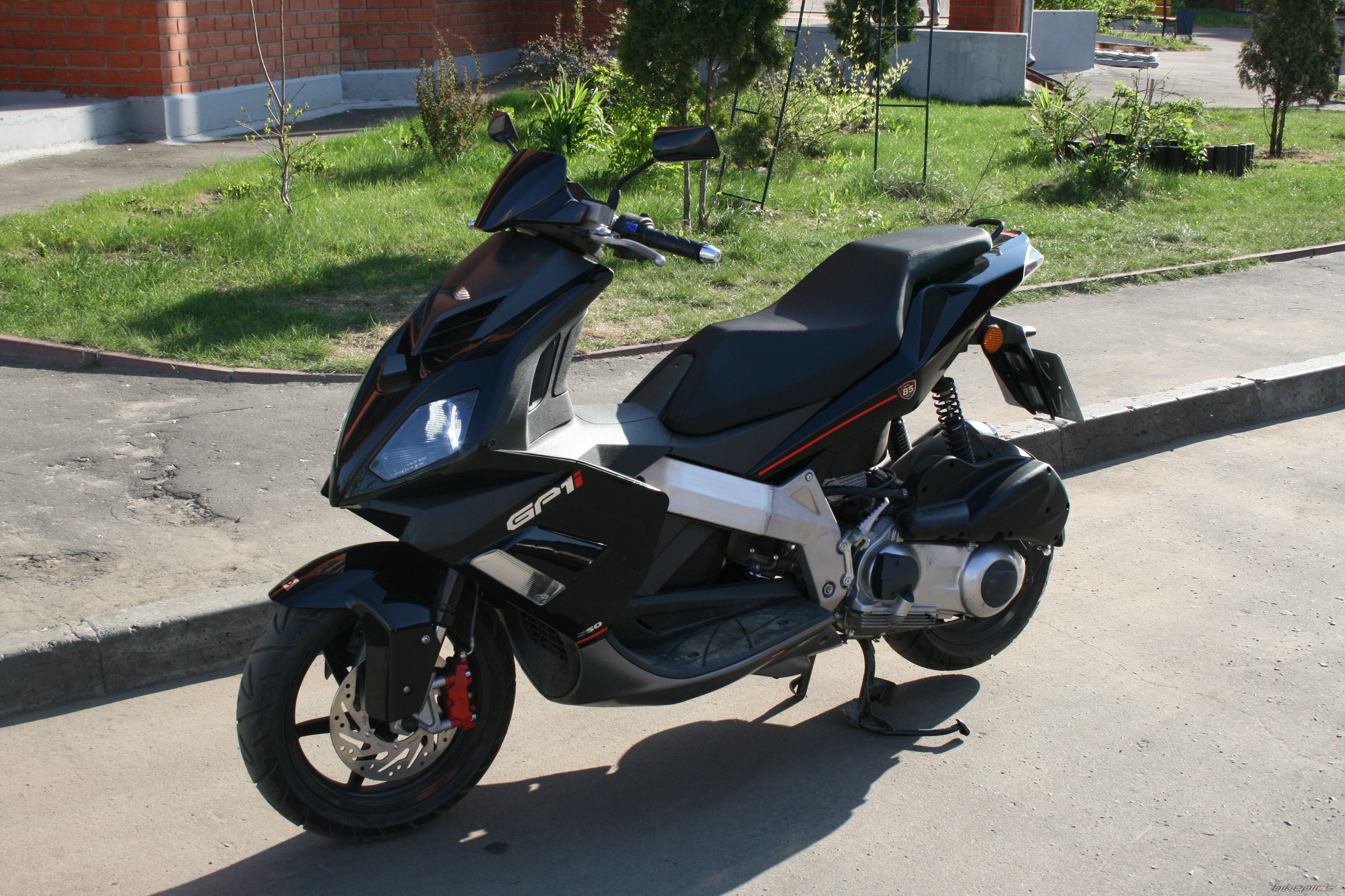 Photo 1349001