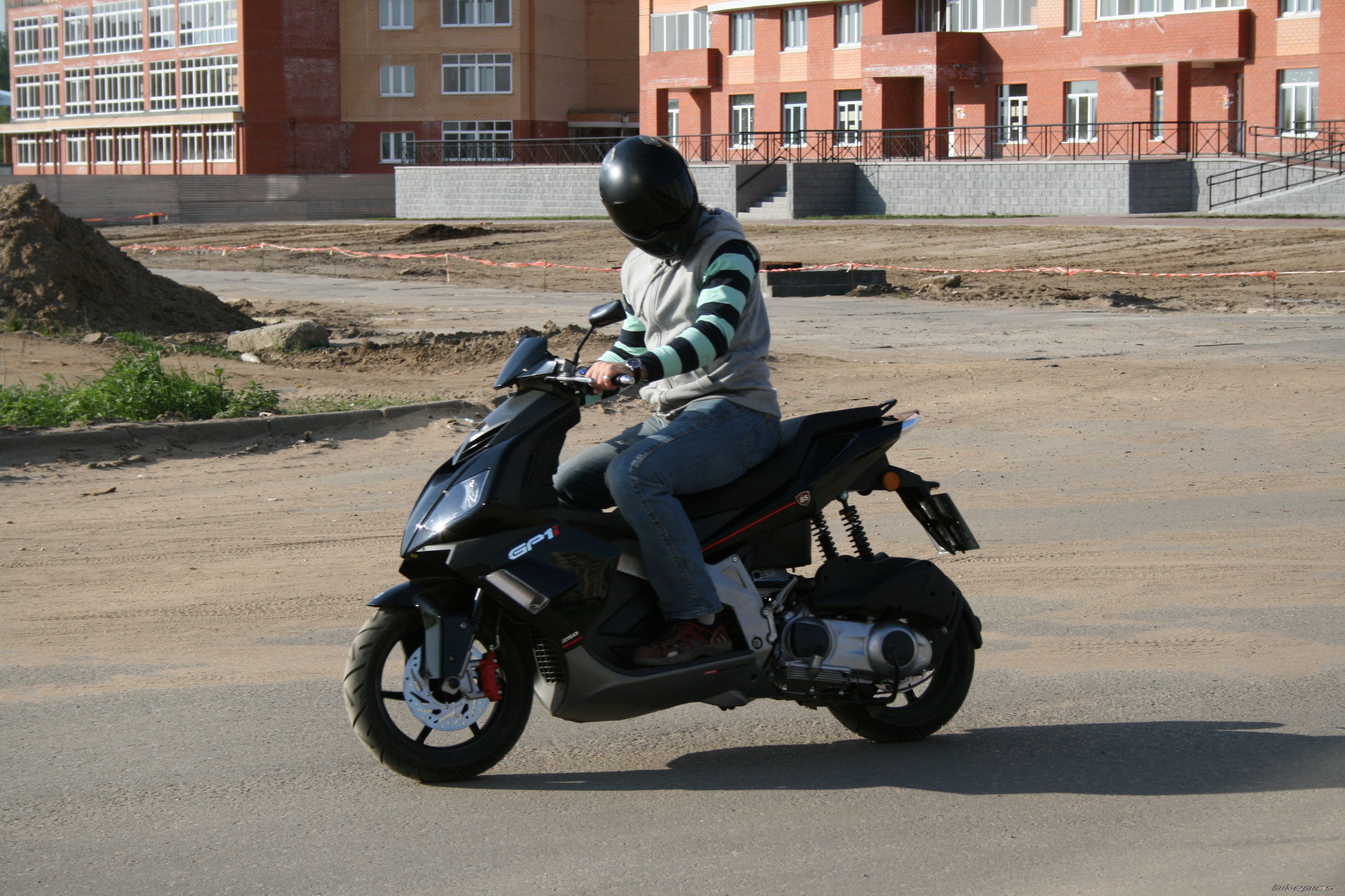 Photo 1349250