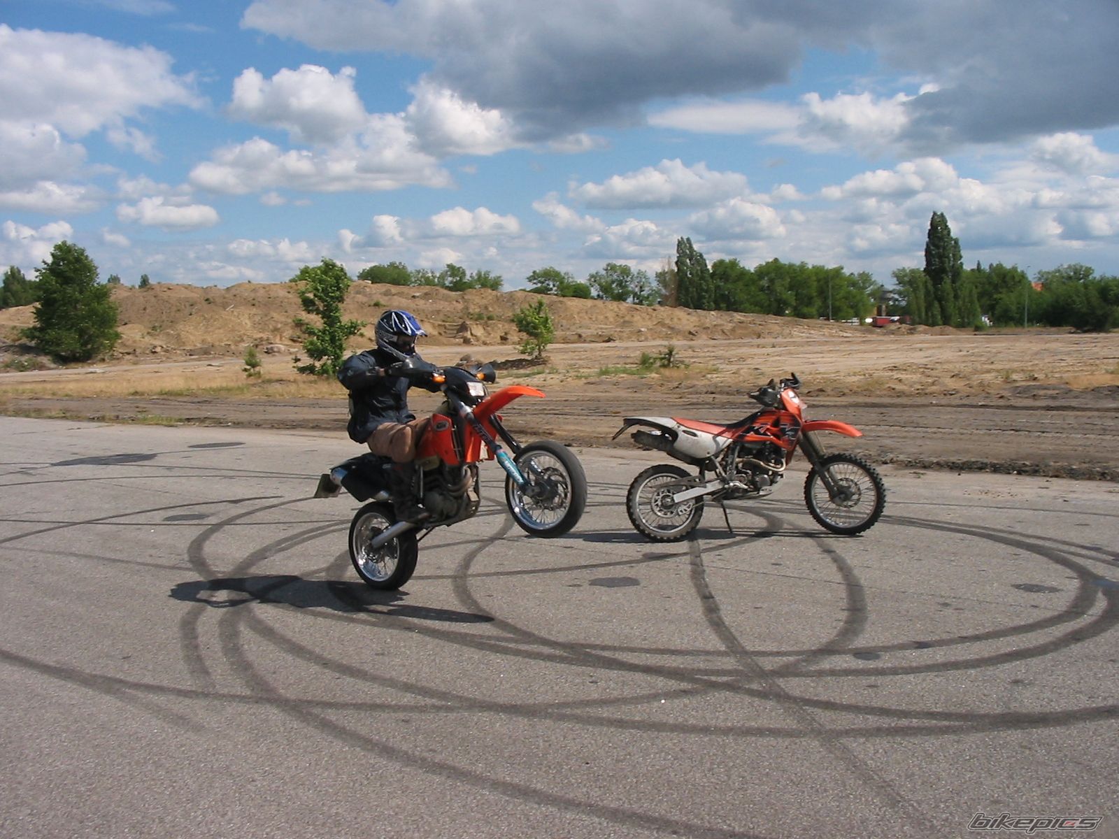 Bike Photo 1350616