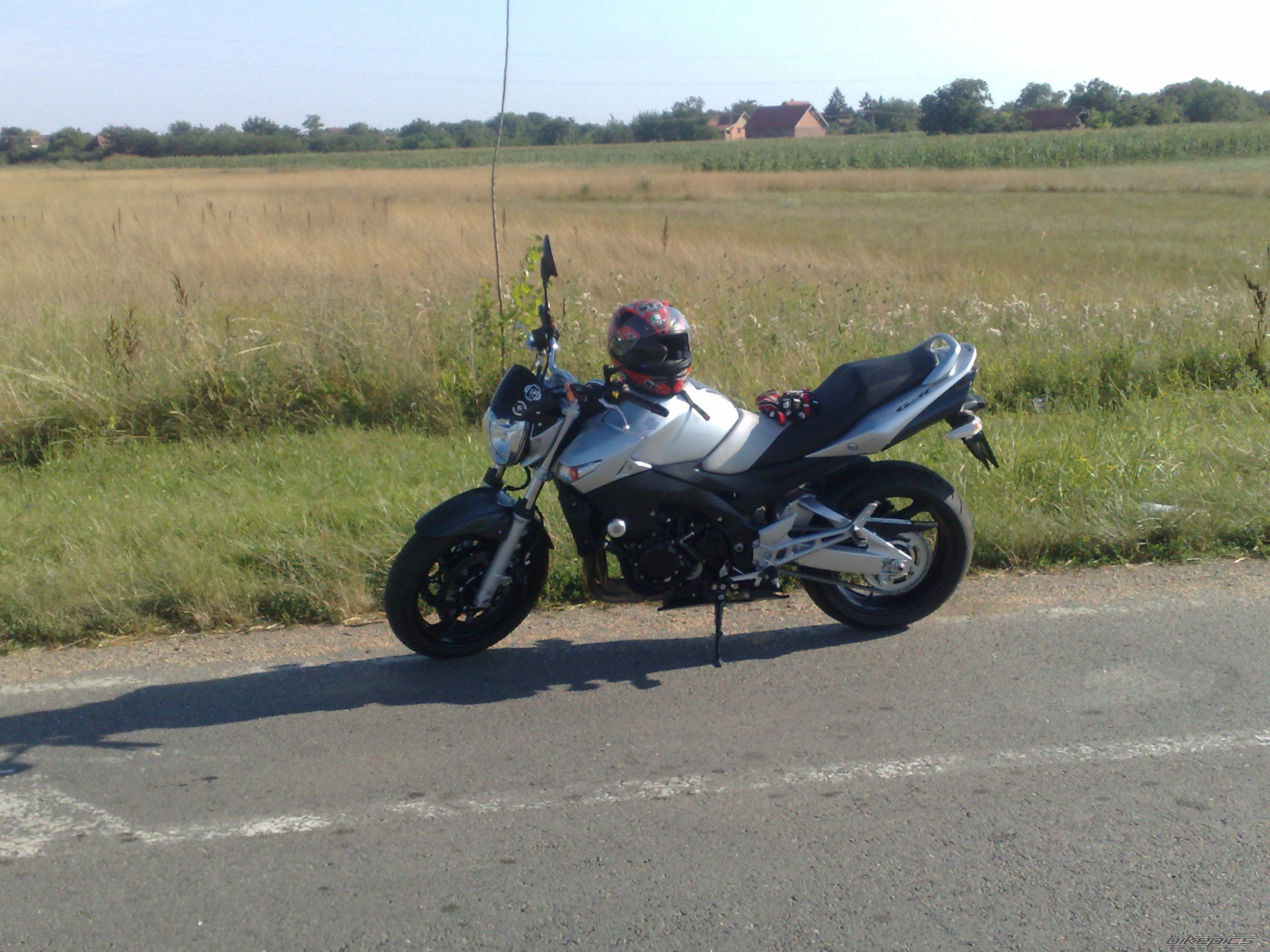 Photo 1351083